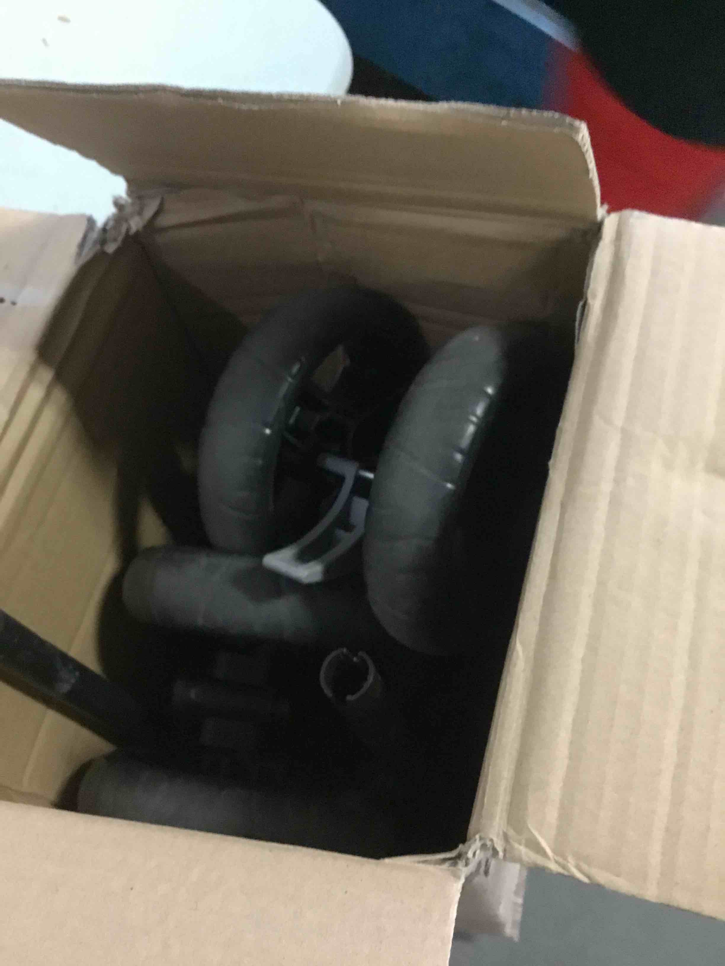 https://s3.amazonaws.com/lotting-images-prod/bidfta/YEL5280496_1688066289922.jpeg
