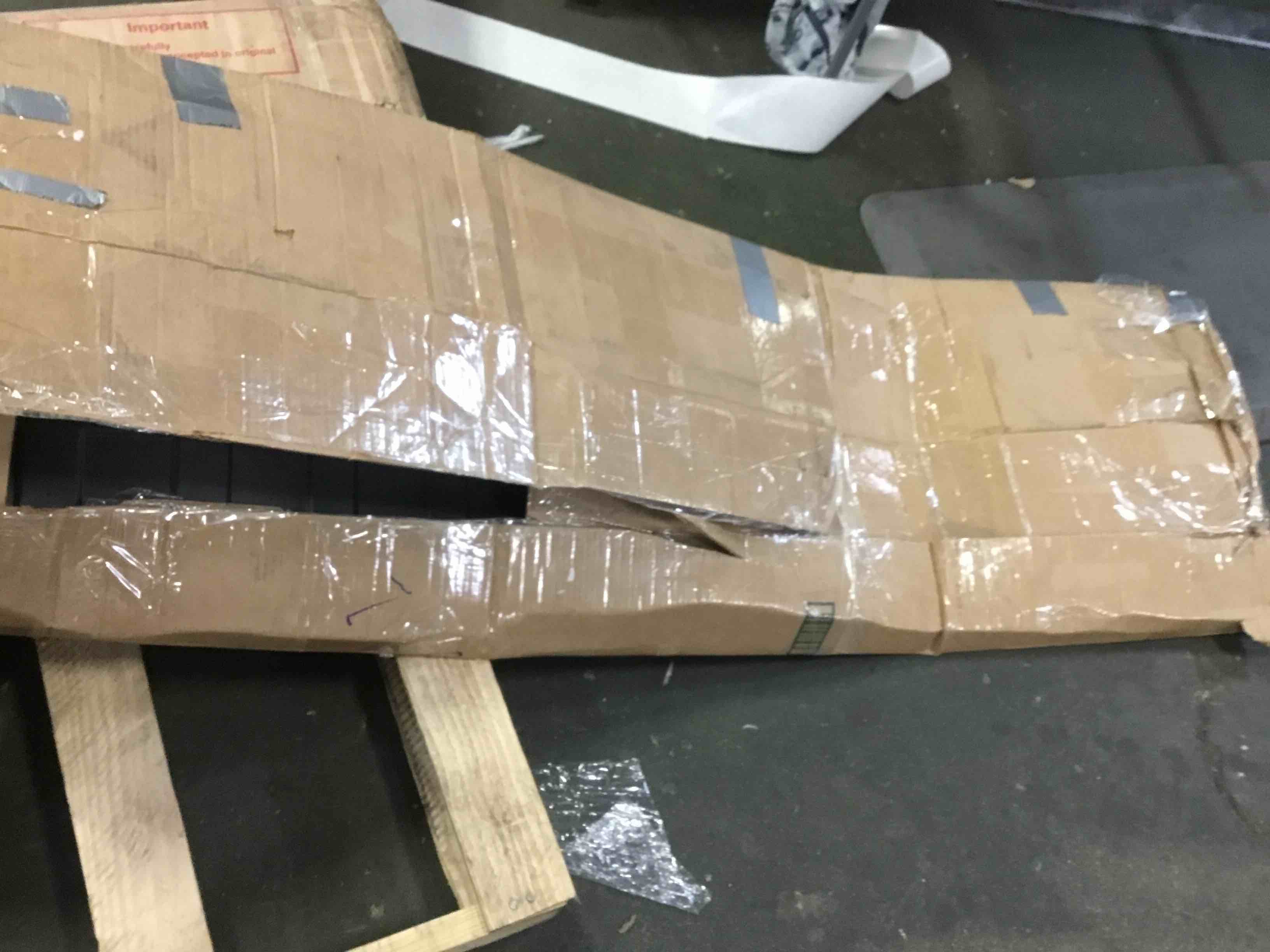 https://s3.amazonaws.com/lotting-images-prod/bidfta/YEL5280600_1688128158650.jpeg
