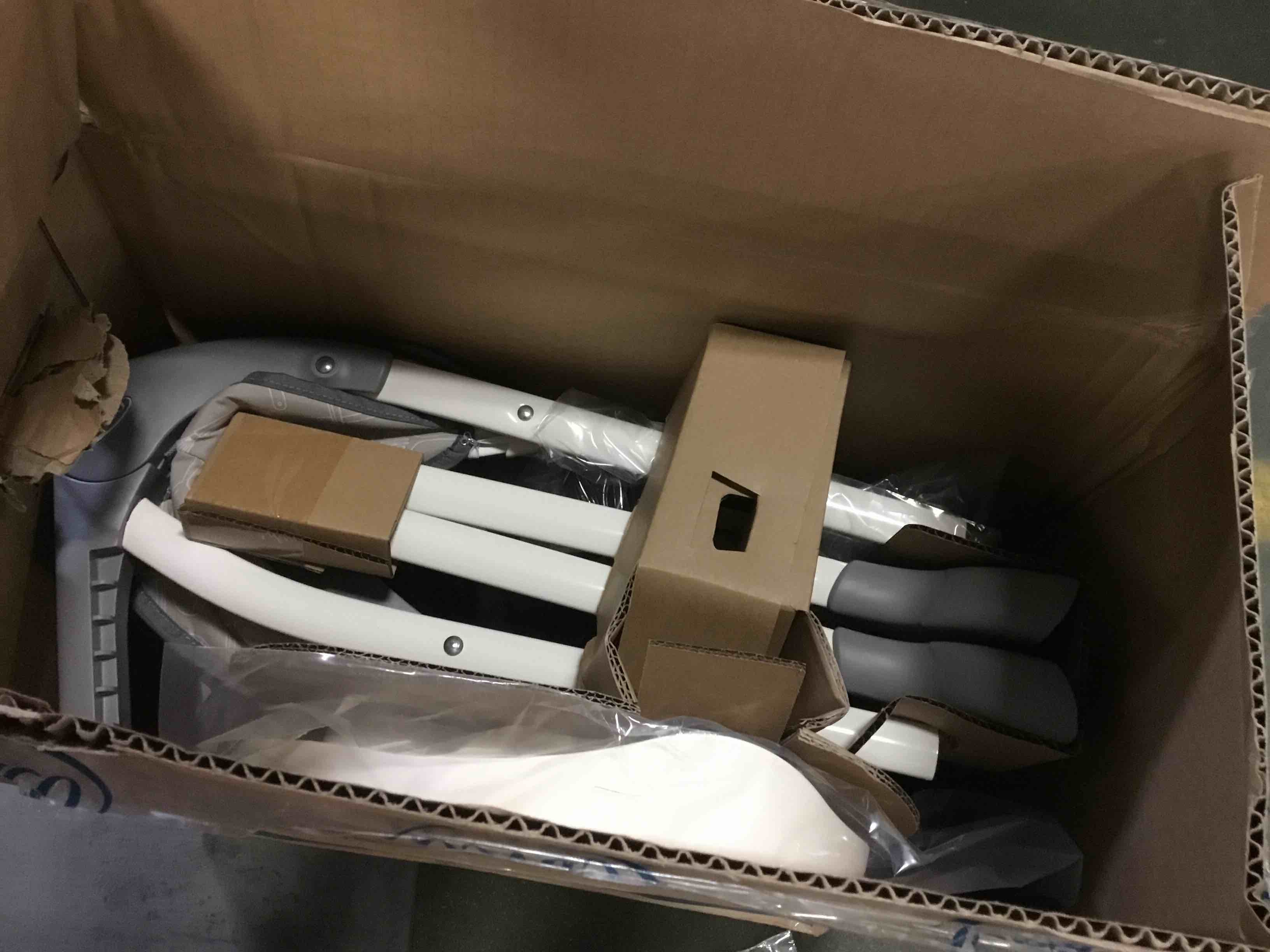 https://s3.amazonaws.com/lotting-images-prod/bidfta/YEL5280907_1688391555029.jpeg