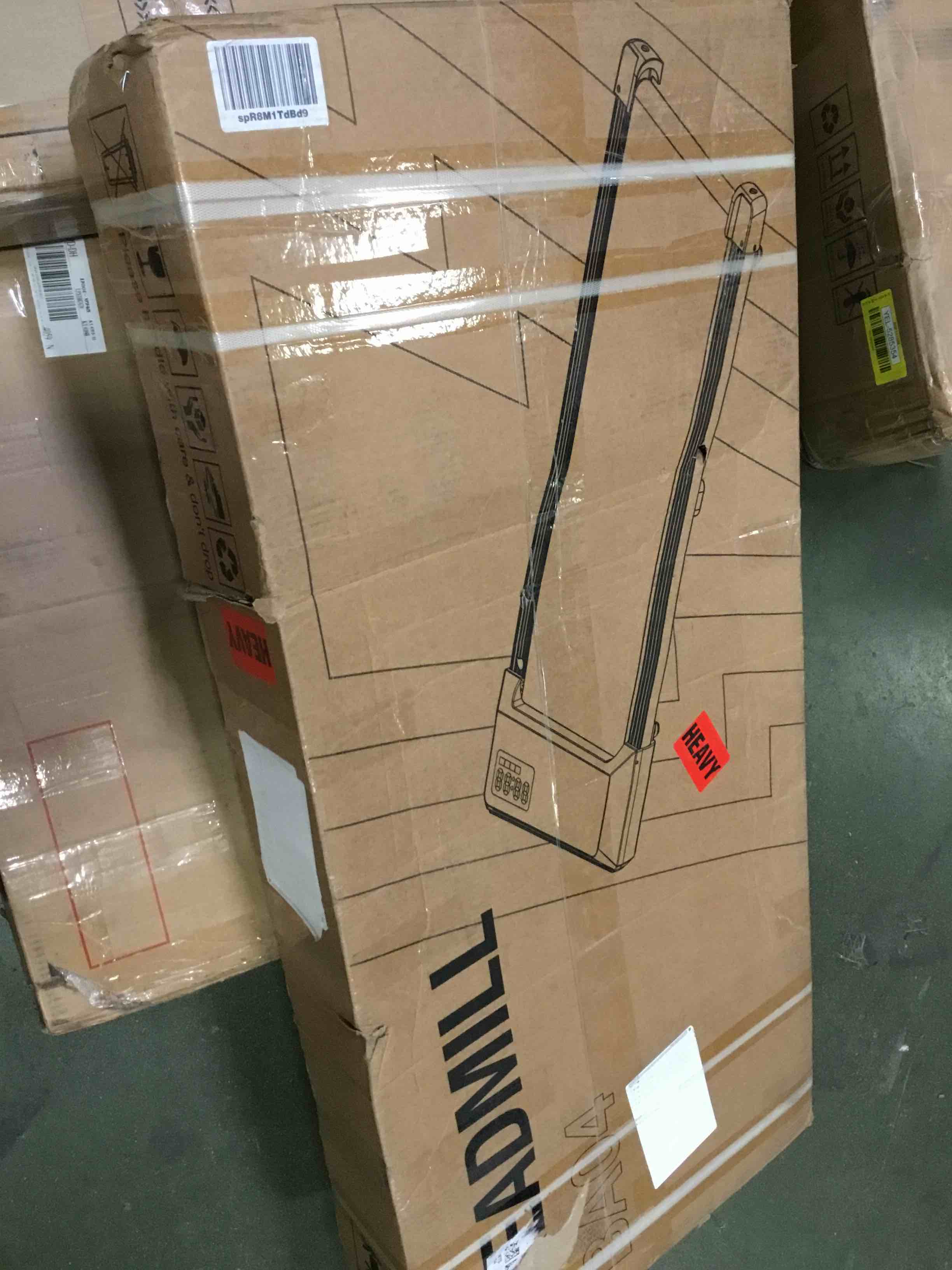 https://s3.amazonaws.com/lotting-images-prod/bidfta/YEL5285355_1689254746191.jpeg