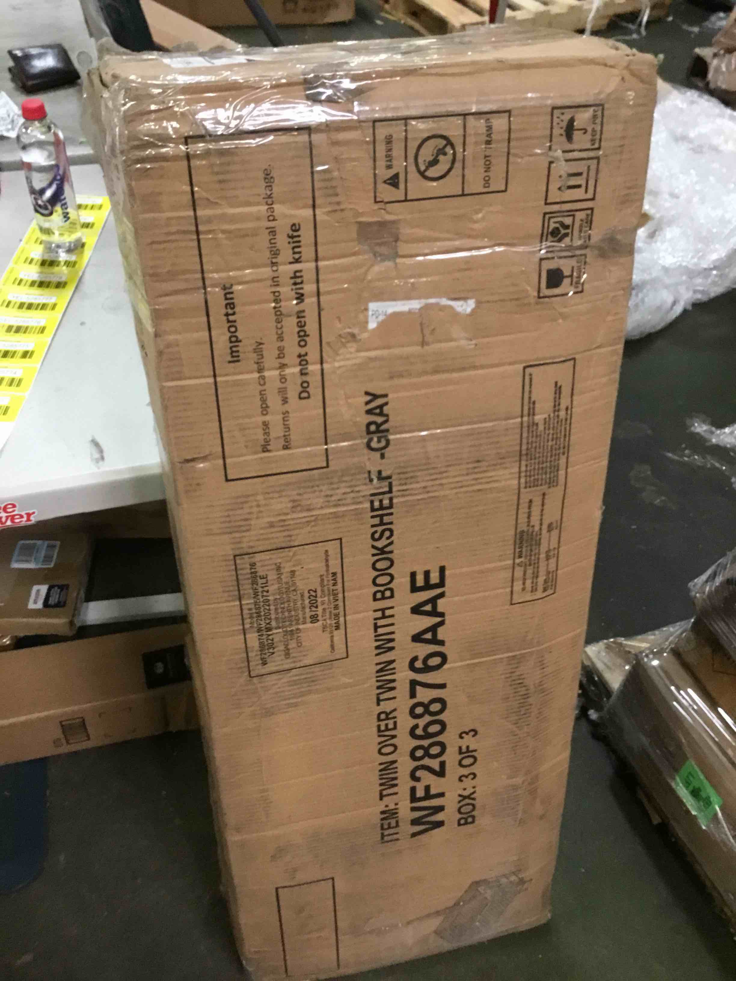 https://s3.amazonaws.com/lotting-images-prod/bidfta/YEL5285773_1689621842605.jpeg