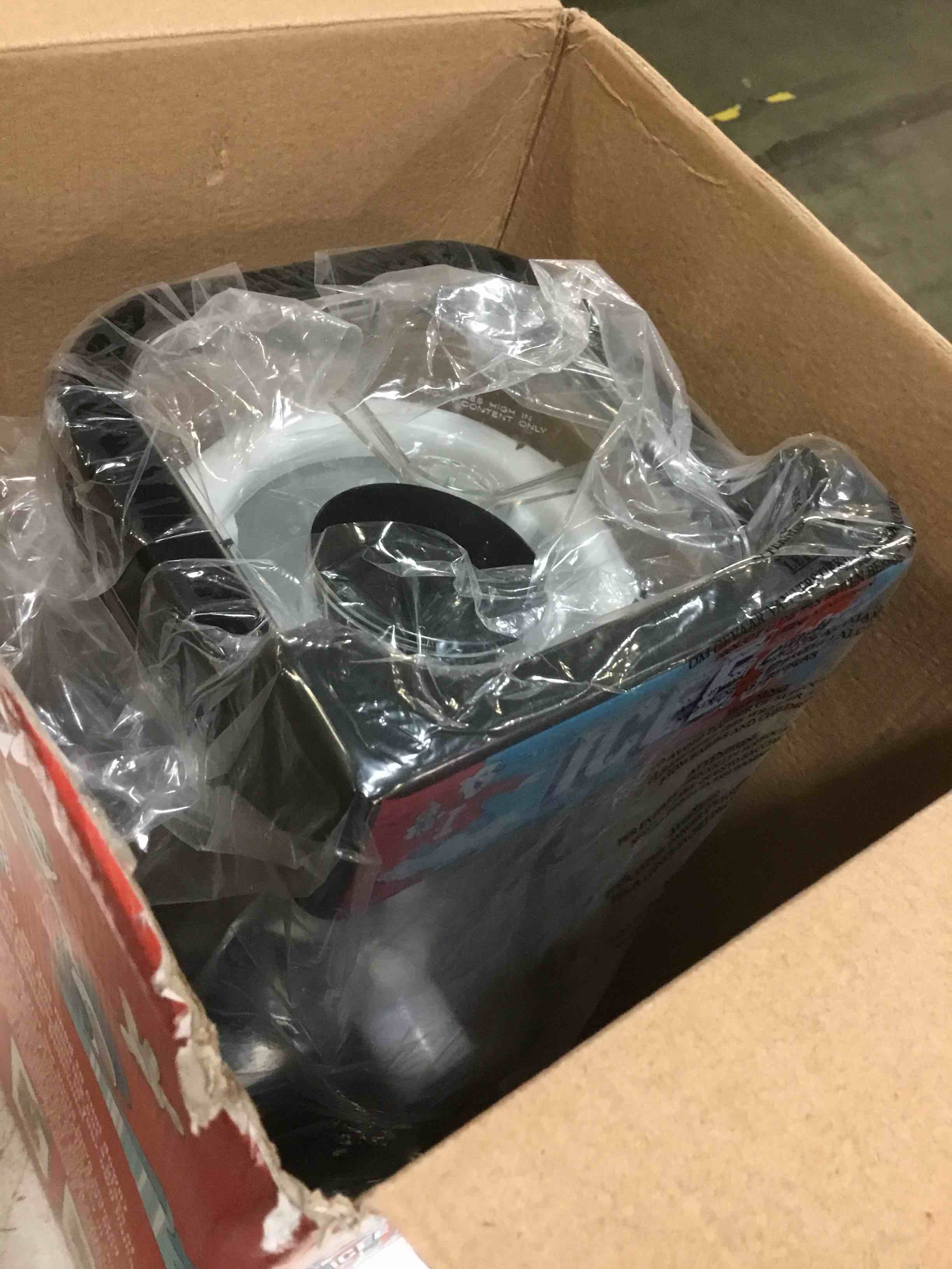 https://s3.amazonaws.com/lotting-images-prod/bidfta/YEL5286093_1689787732989.jpeg