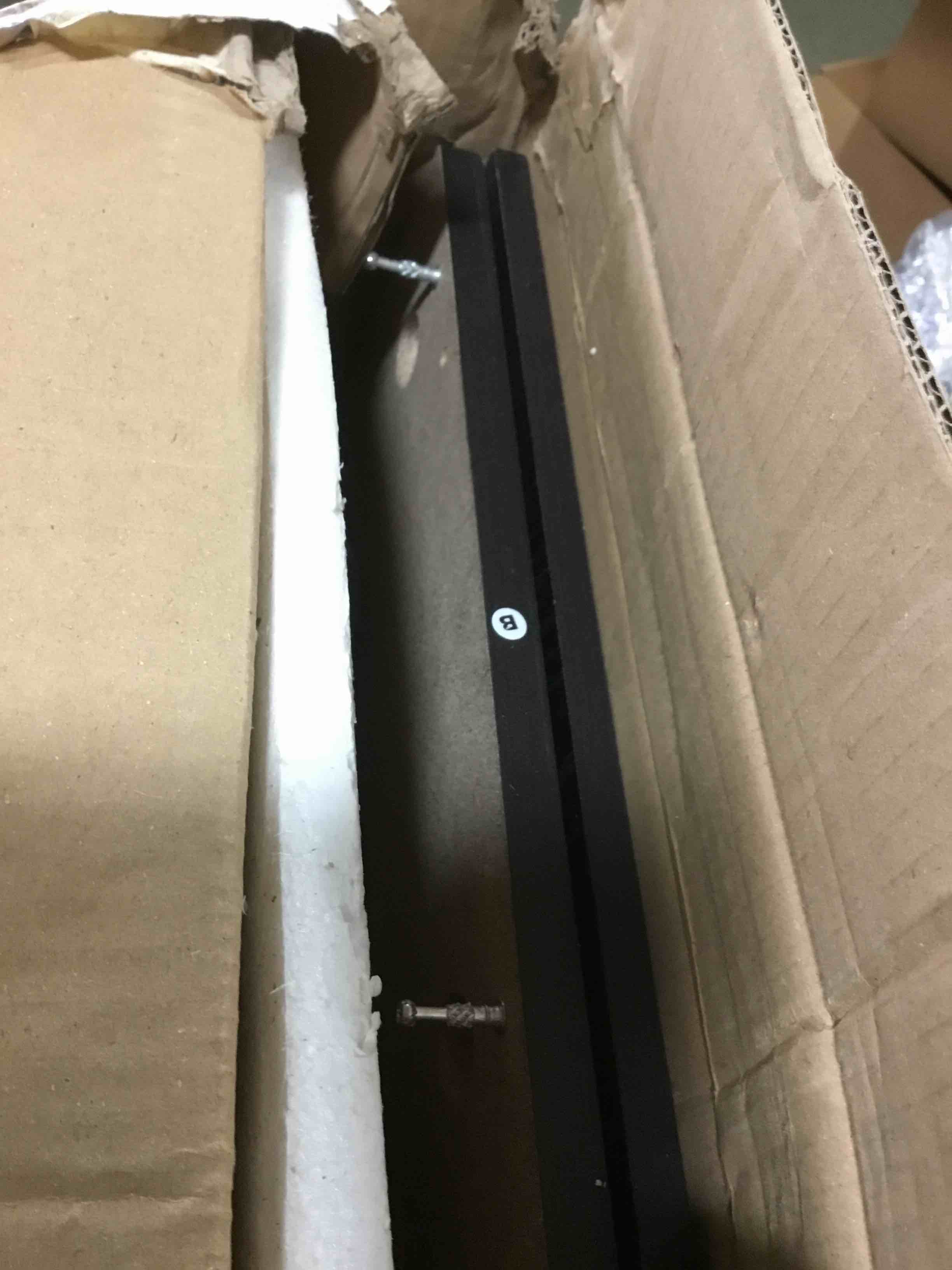 https://s3.amazonaws.com/lotting-images-prod/bidfta/YEL5286298_1689882664366.jpeg