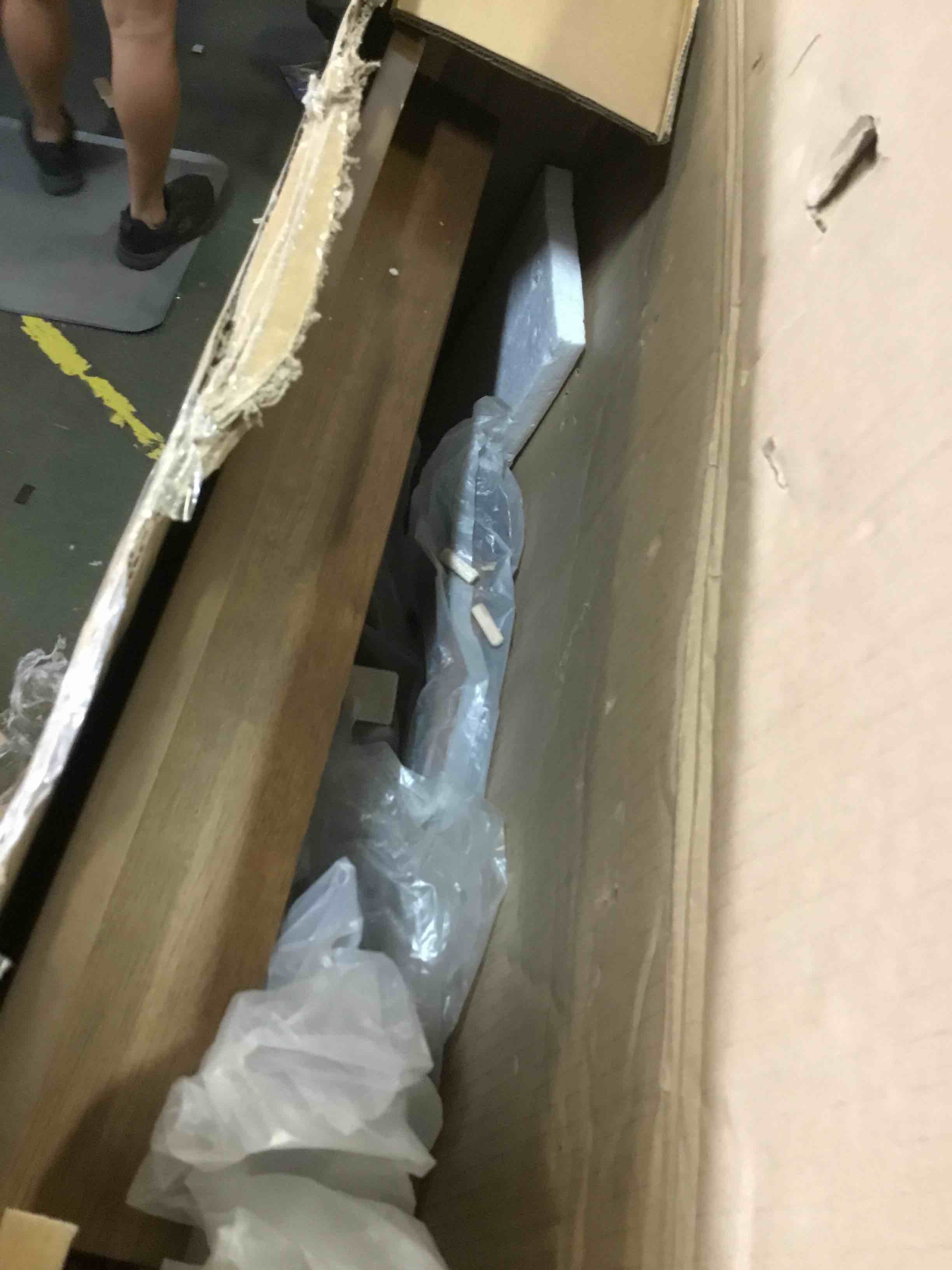 https://s3.amazonaws.com/lotting-images-prod/bidfta/YEL5286423_1689965413454.jpeg