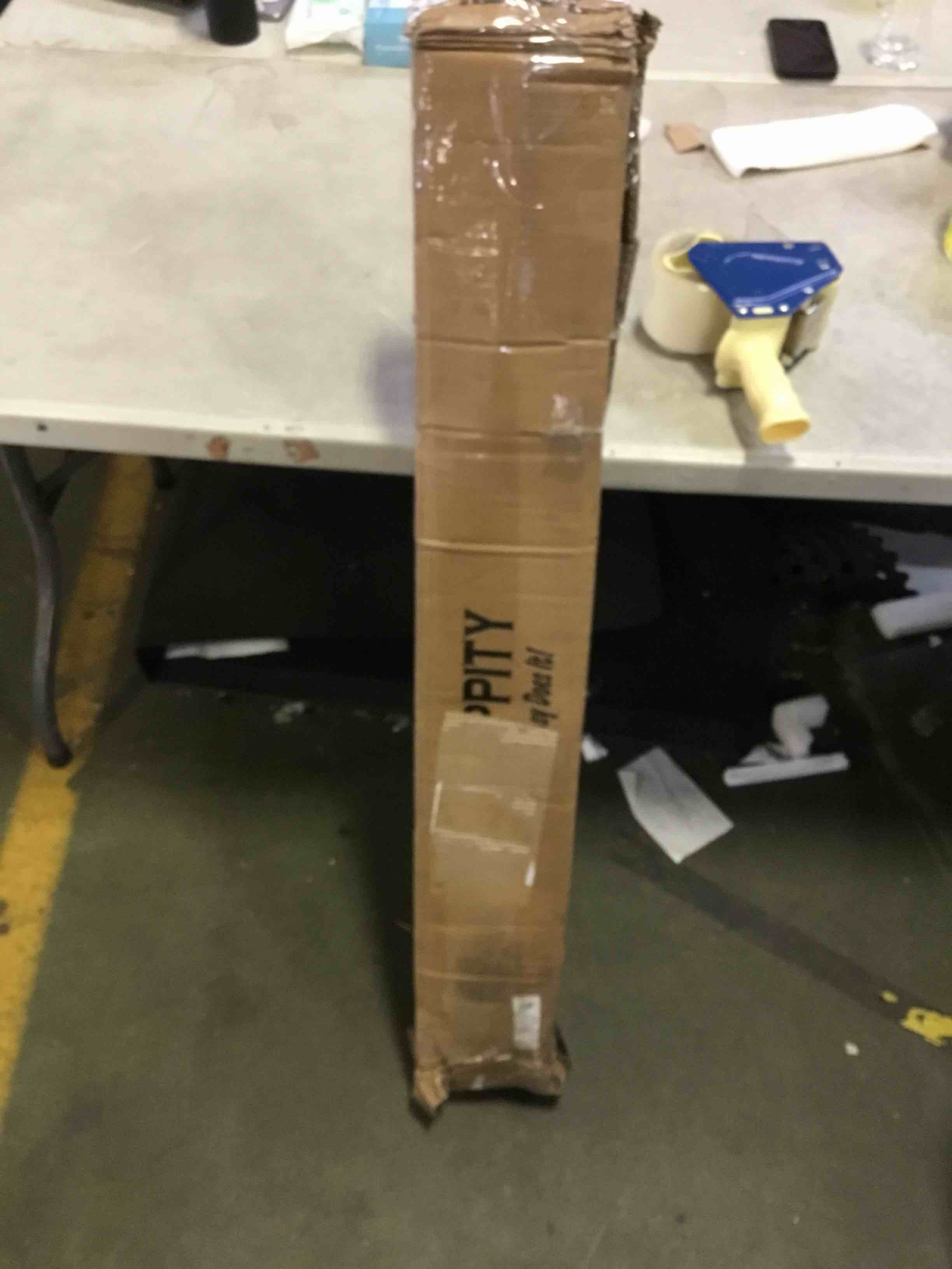 https://s3.amazonaws.com/lotting-images-prod/bidfta/YEL5286697_1689014924888.jpeg
