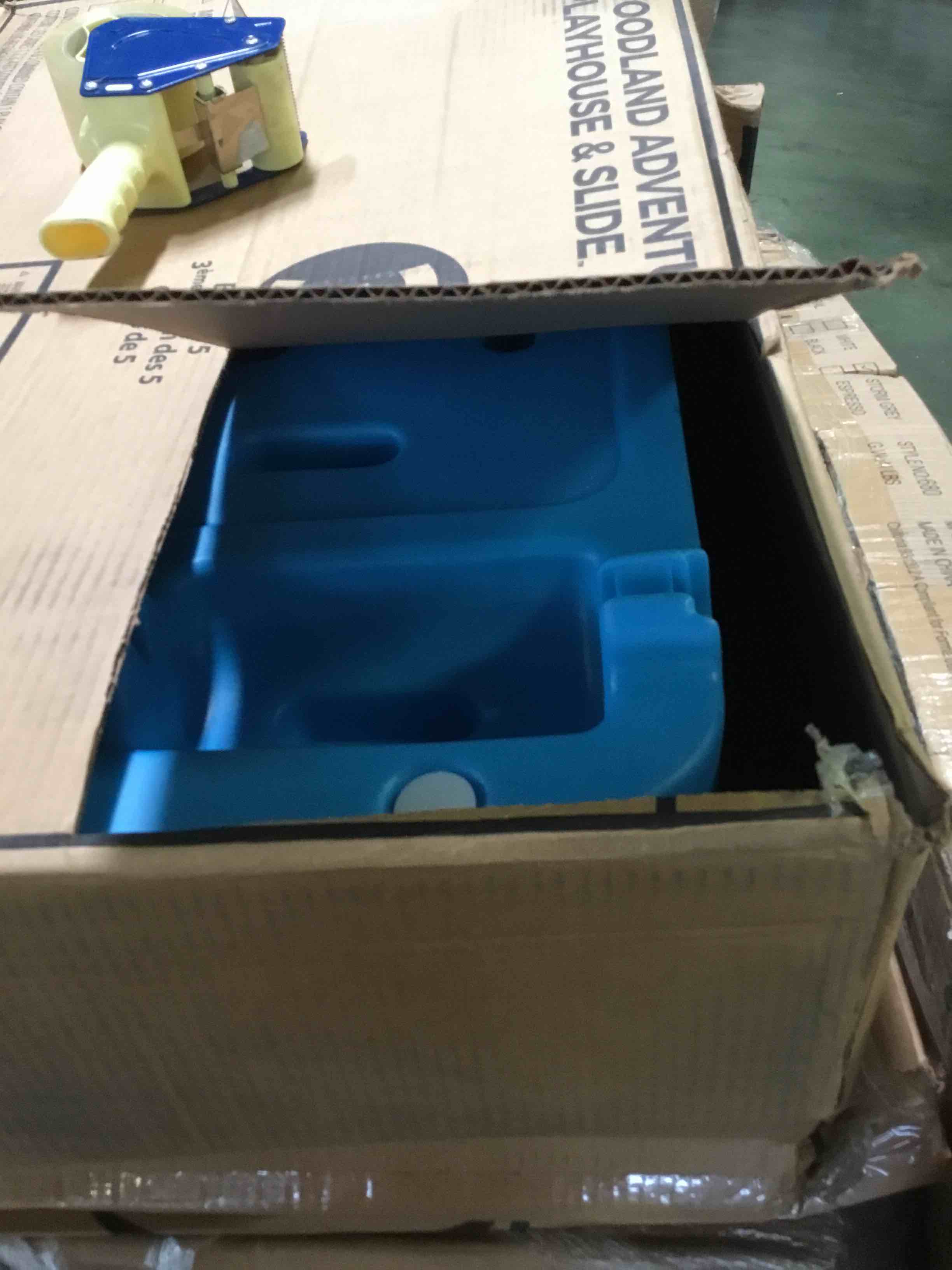 https://s3.amazonaws.com/lotting-images-prod/bidfta/YEL5286930_1689173624252.jpeg