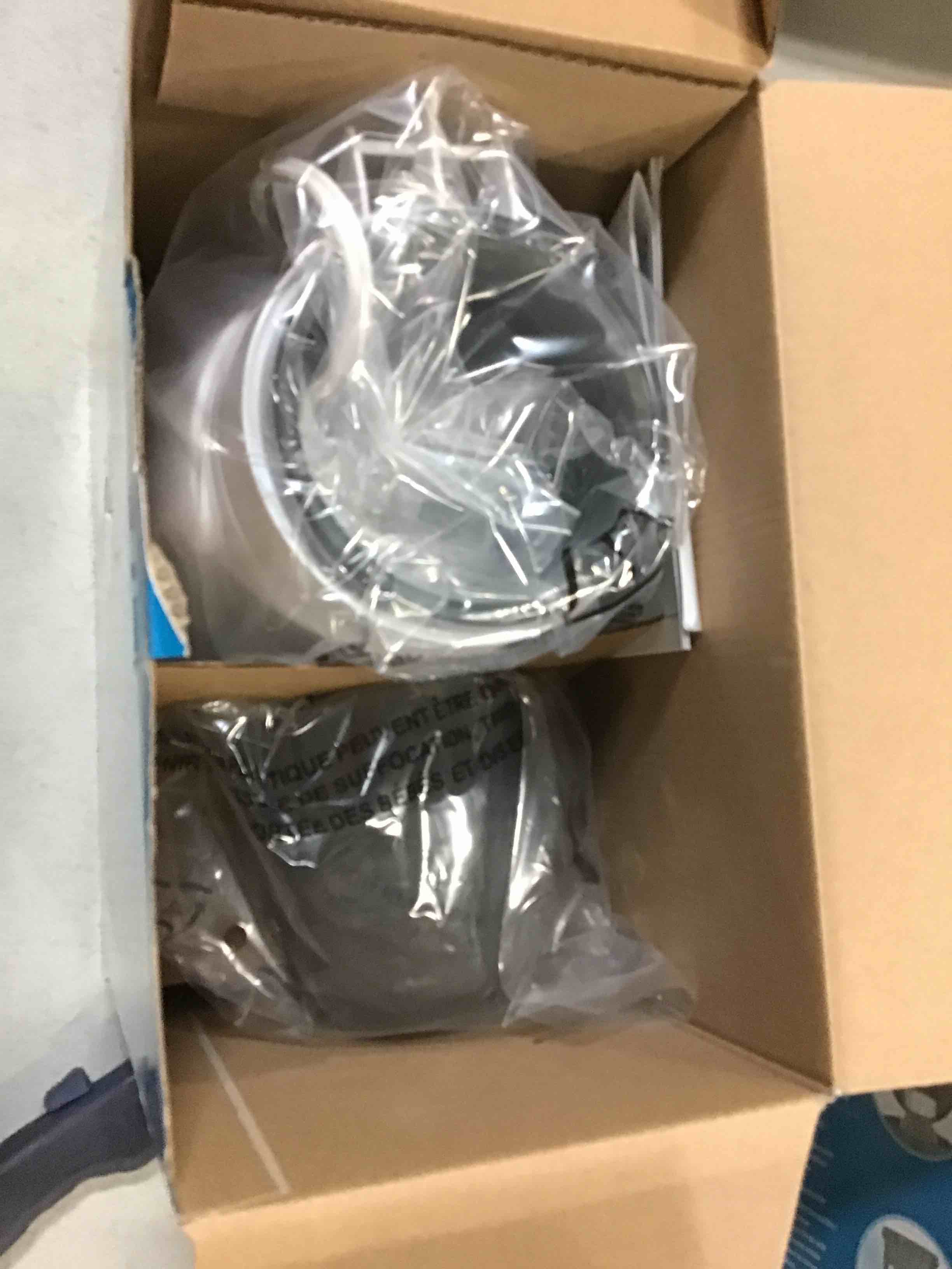 https://s3.amazonaws.com/lotting-images-prod/bidfta/YEL5294981_1688131432134.jpeg