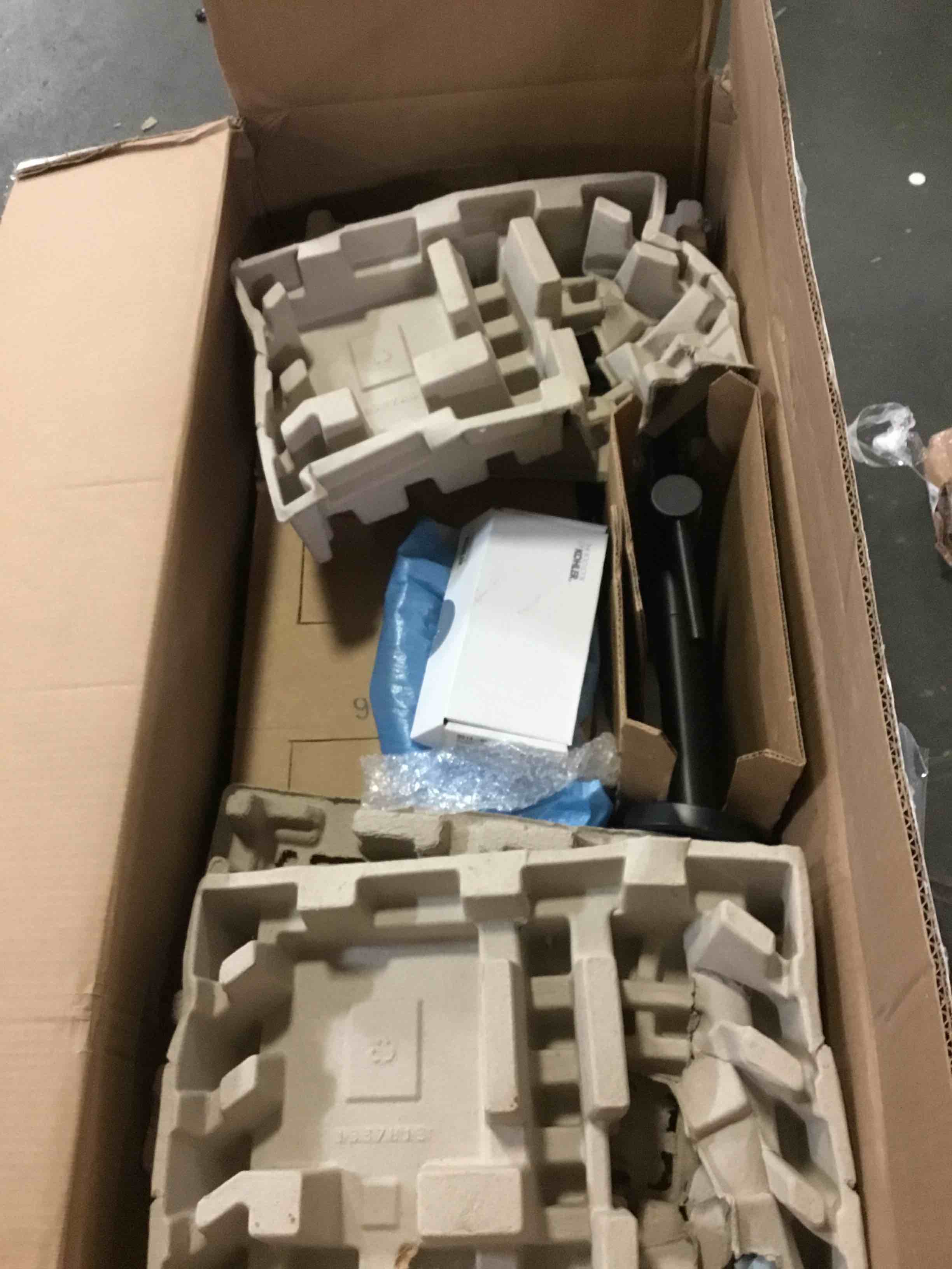https://s3.amazonaws.com/lotting-images-prod/bidfta/YEL5297397_1689867011906.jpeg