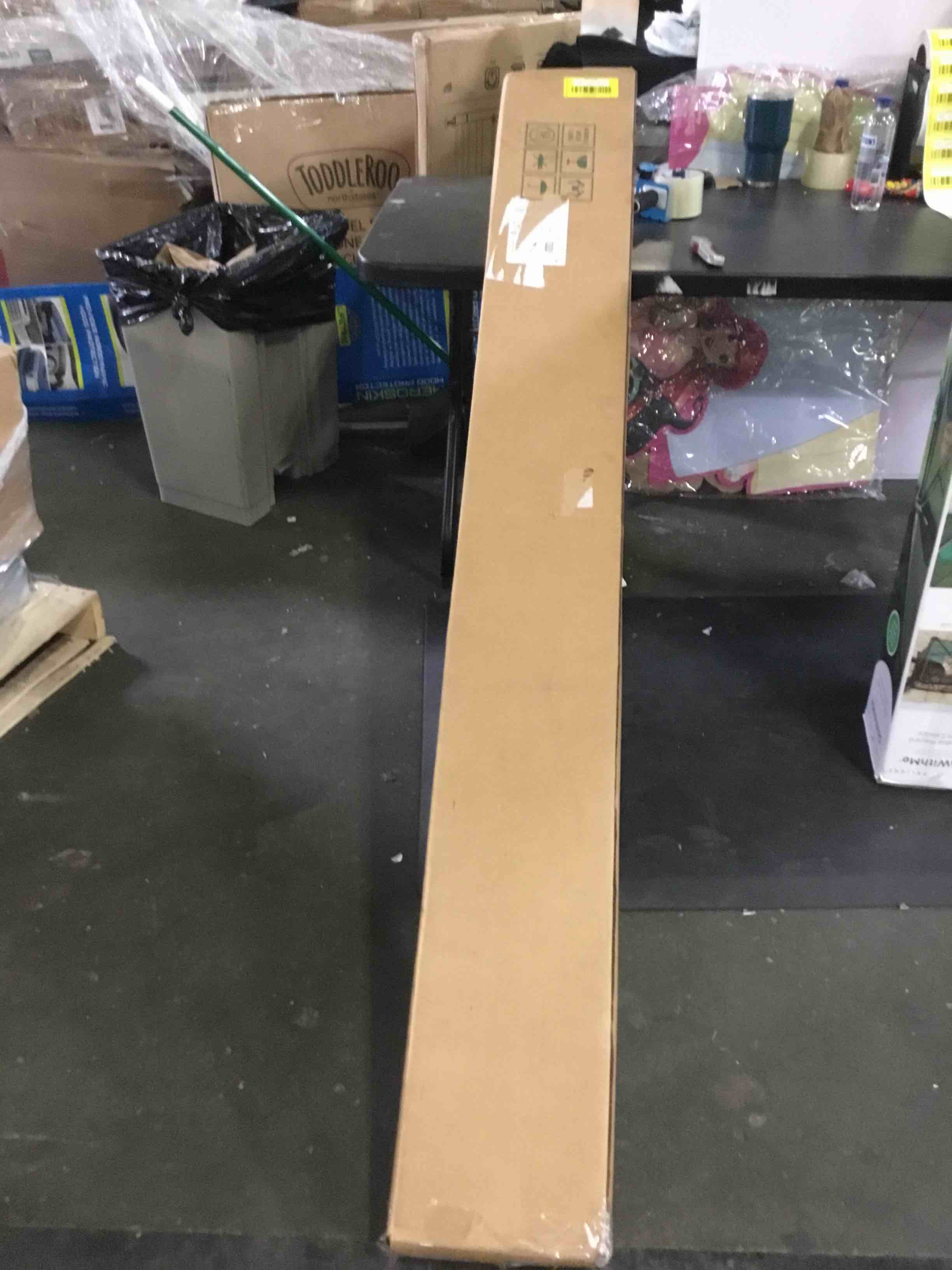 https://s3.amazonaws.com/lotting-images-prod/bidfta/YEL5297431_1689874591811.jpeg