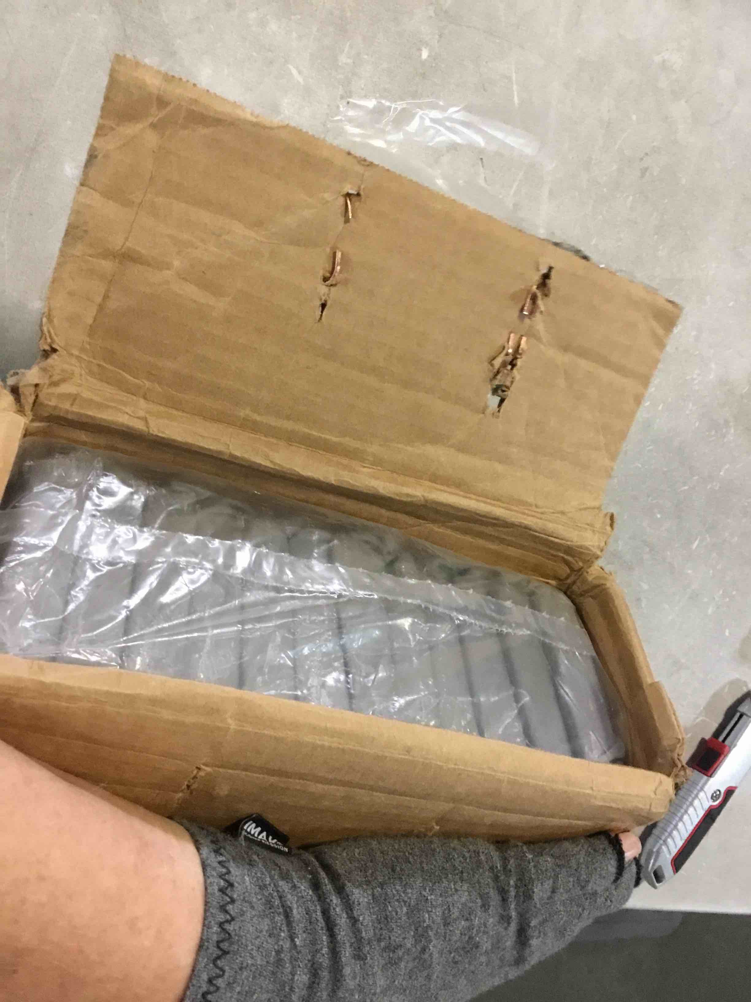 https://s3.amazonaws.com/lotting-images-prod/bidfta/YEL5297522_1689942469500.jpeg