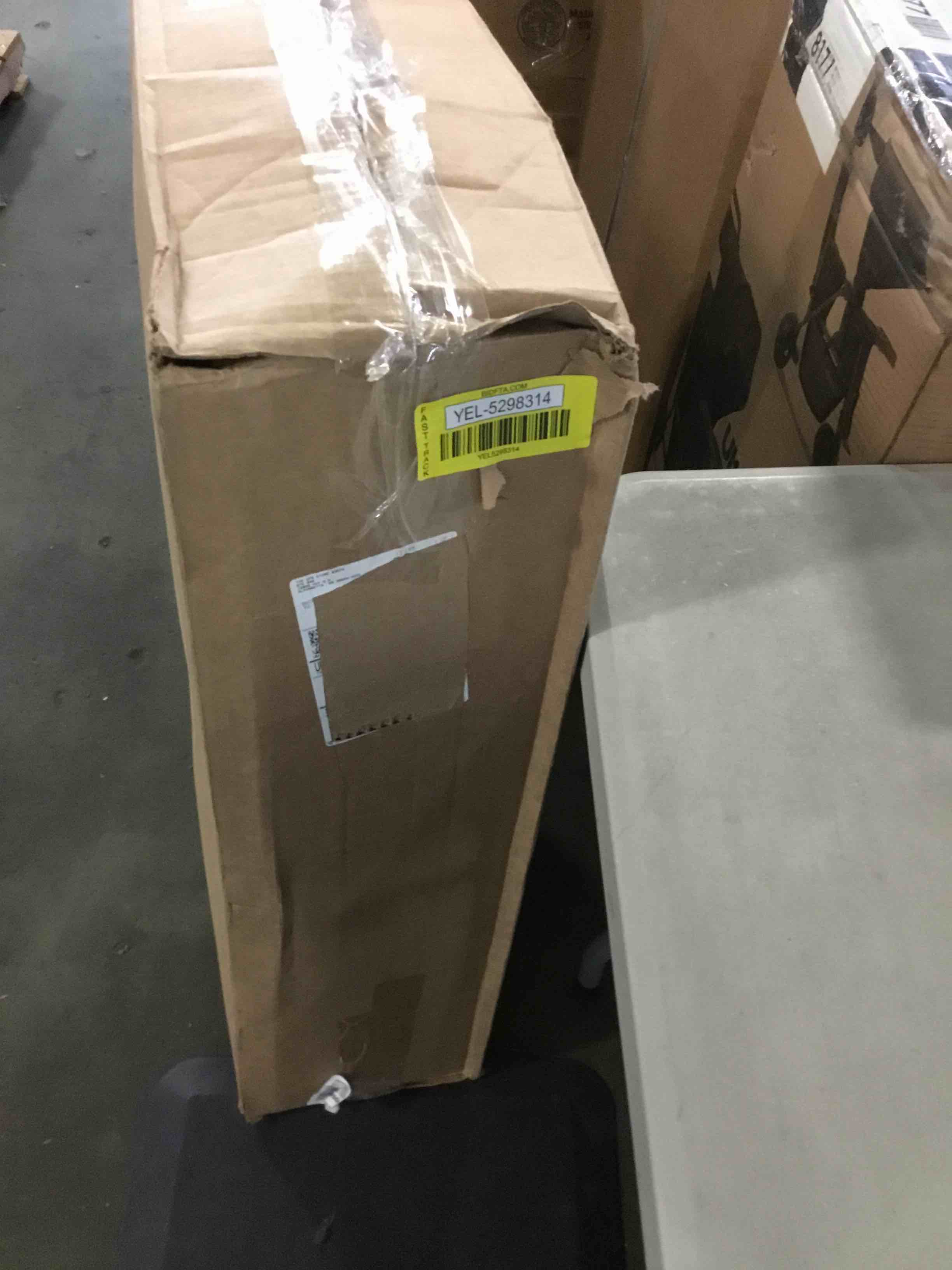 https://s3.amazonaws.com/lotting-images-prod/bidfta/YEL5298314_1690803232882.jpeg