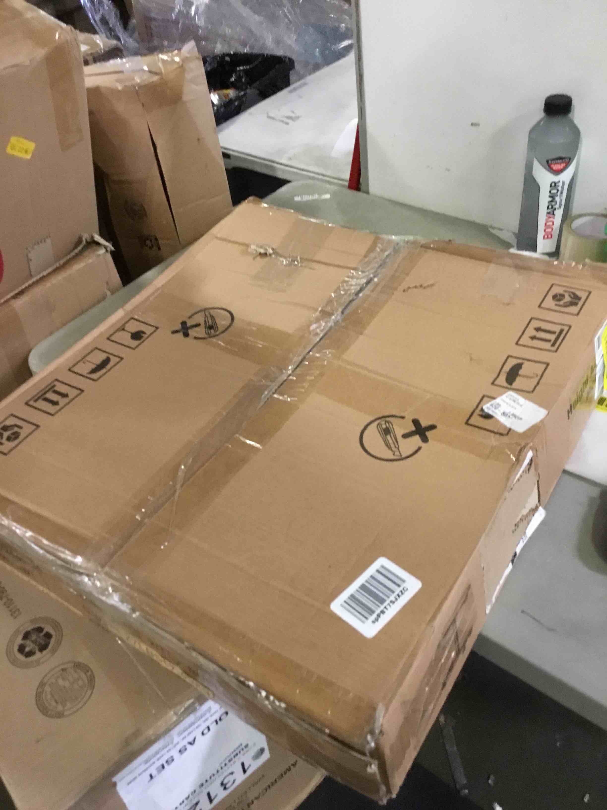 https://s3.amazonaws.com/lotting-images-prod/bidfta/YEL5298358_1690814135311.jpeg