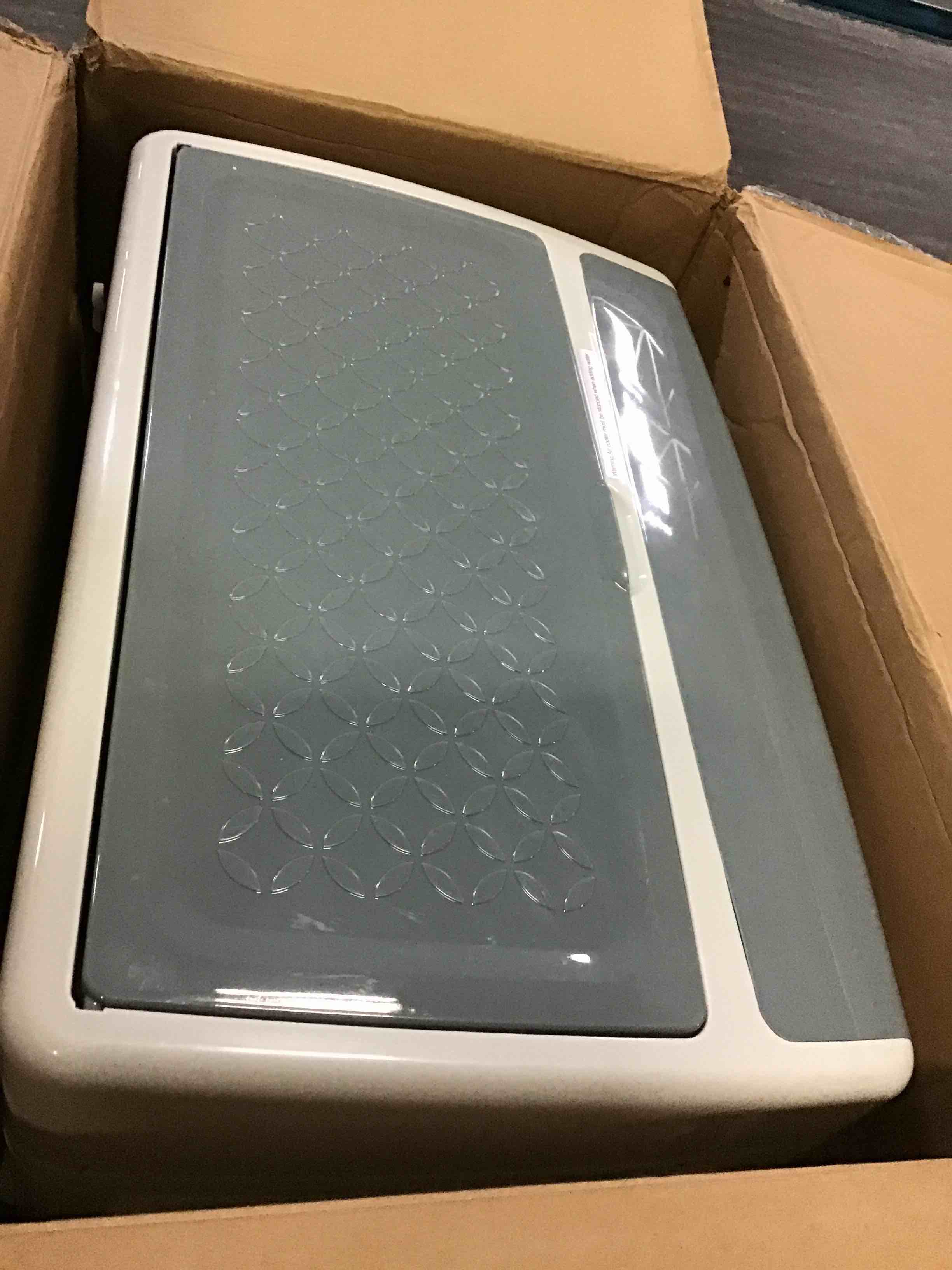 https://s3.amazonaws.com/lotting-images-prod/bidfta/YEL5301848_1689523970249.jpeg