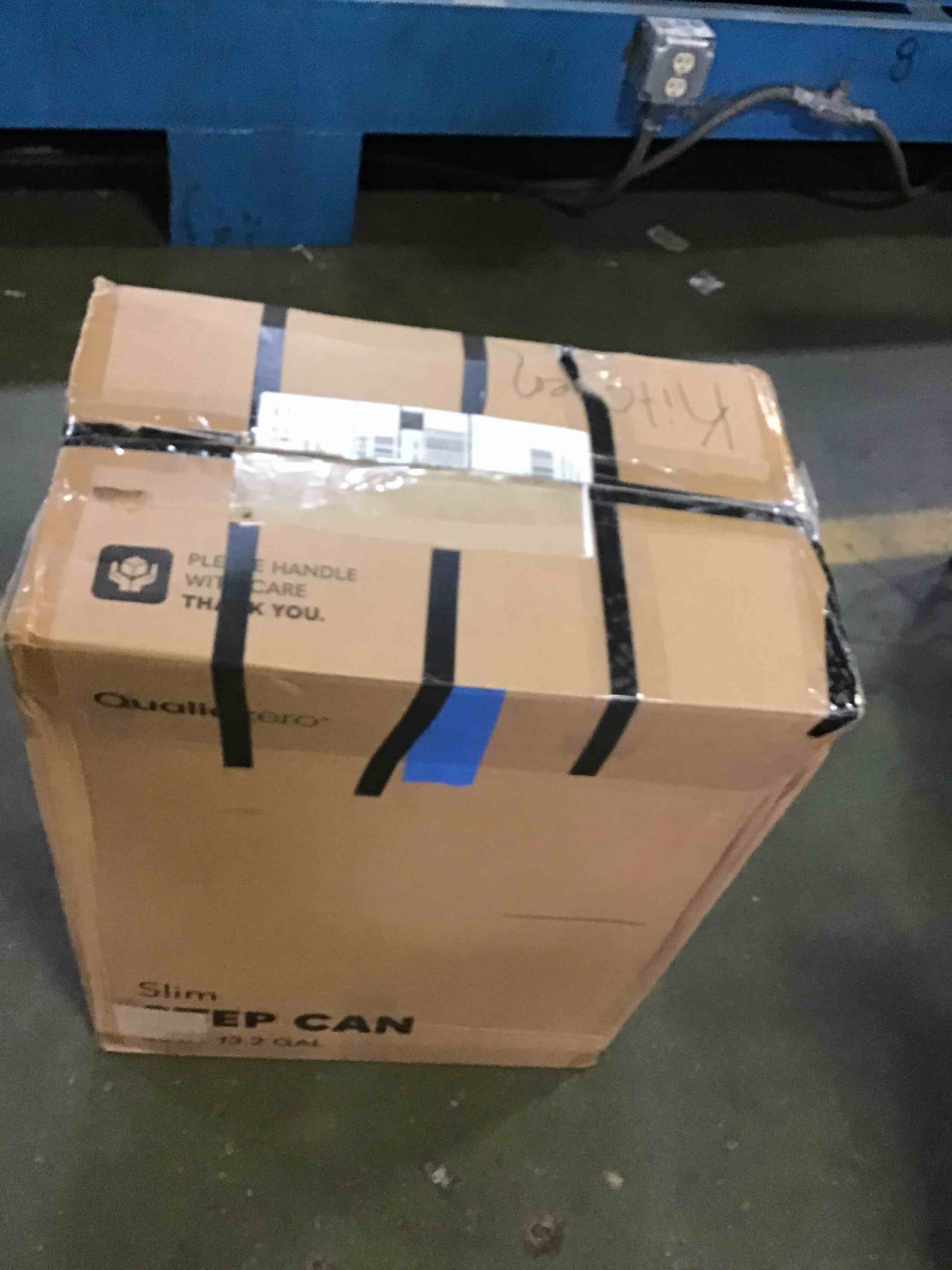 https://s3.amazonaws.com/lotting-images-prod/bidfta/YEL5302253_1689706094330.jpeg