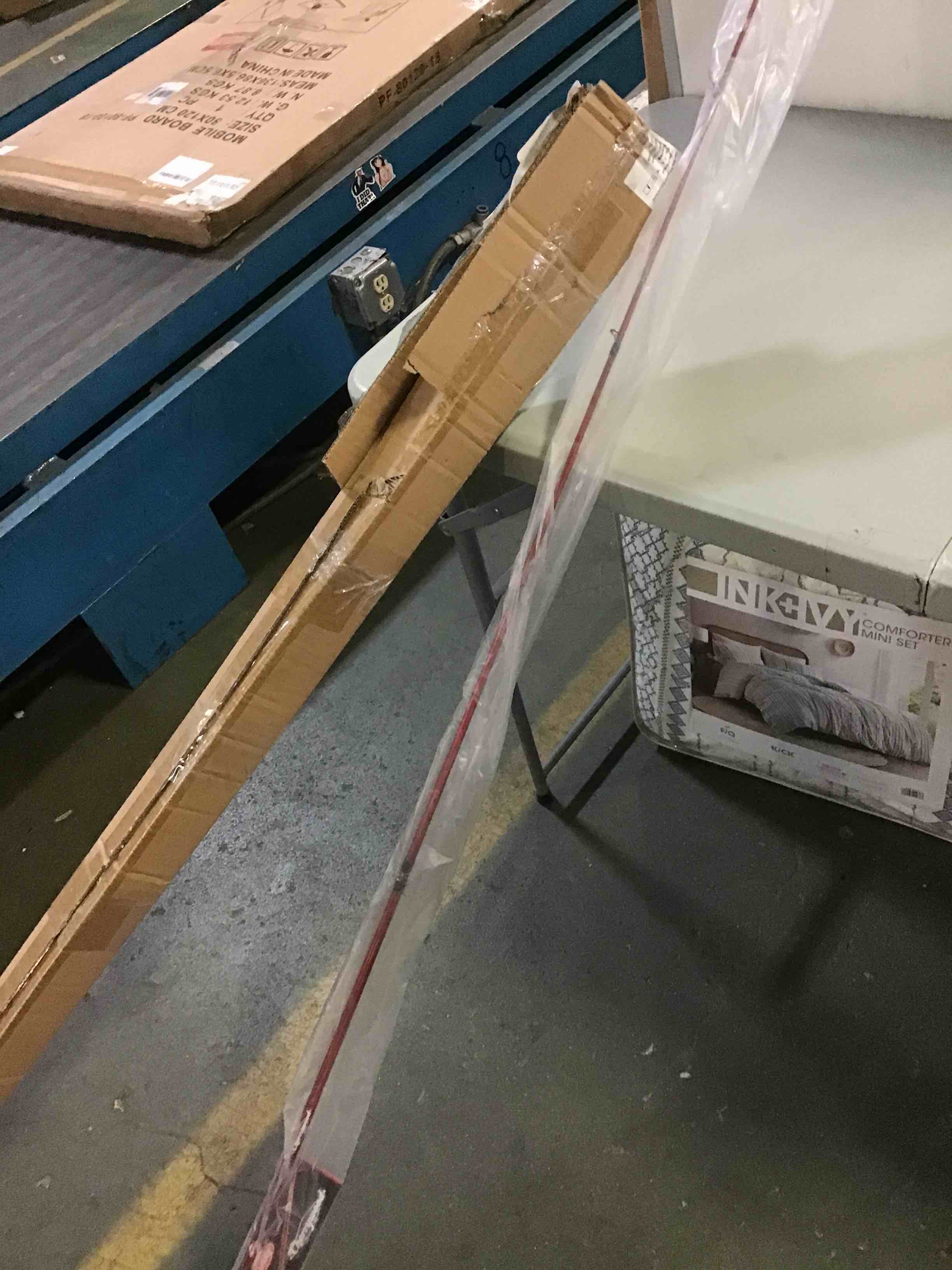 https://s3.amazonaws.com/lotting-images-prod/bidfta/YEL5302914_1690206855629.jpeg
