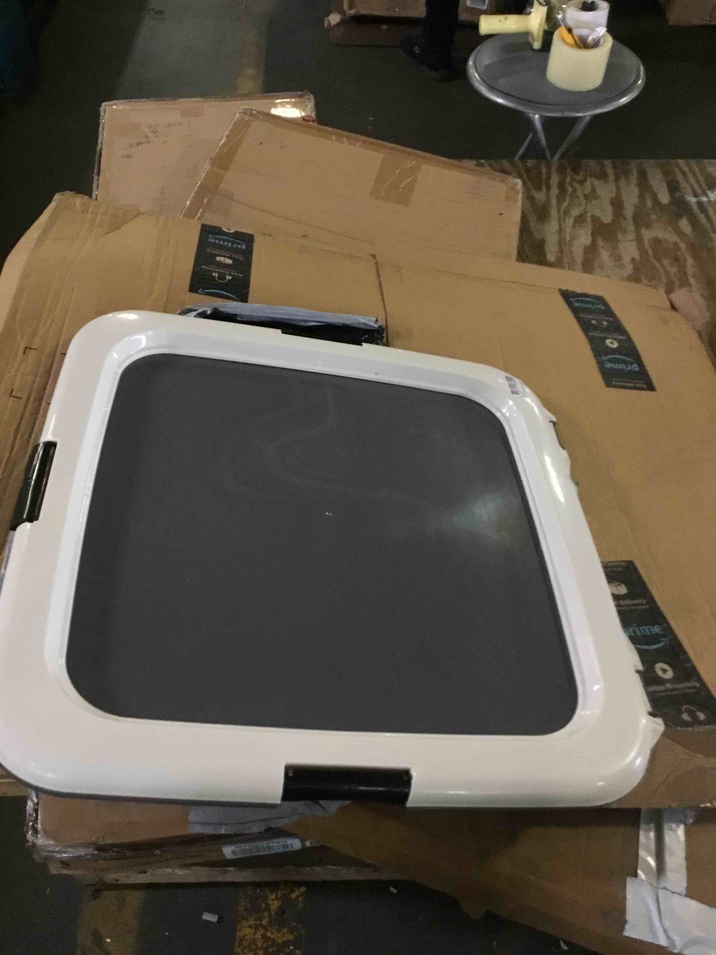 https://s3.amazonaws.com/lotting-images-prod/bidfta/YEL5304232_1690904402251.jpeg