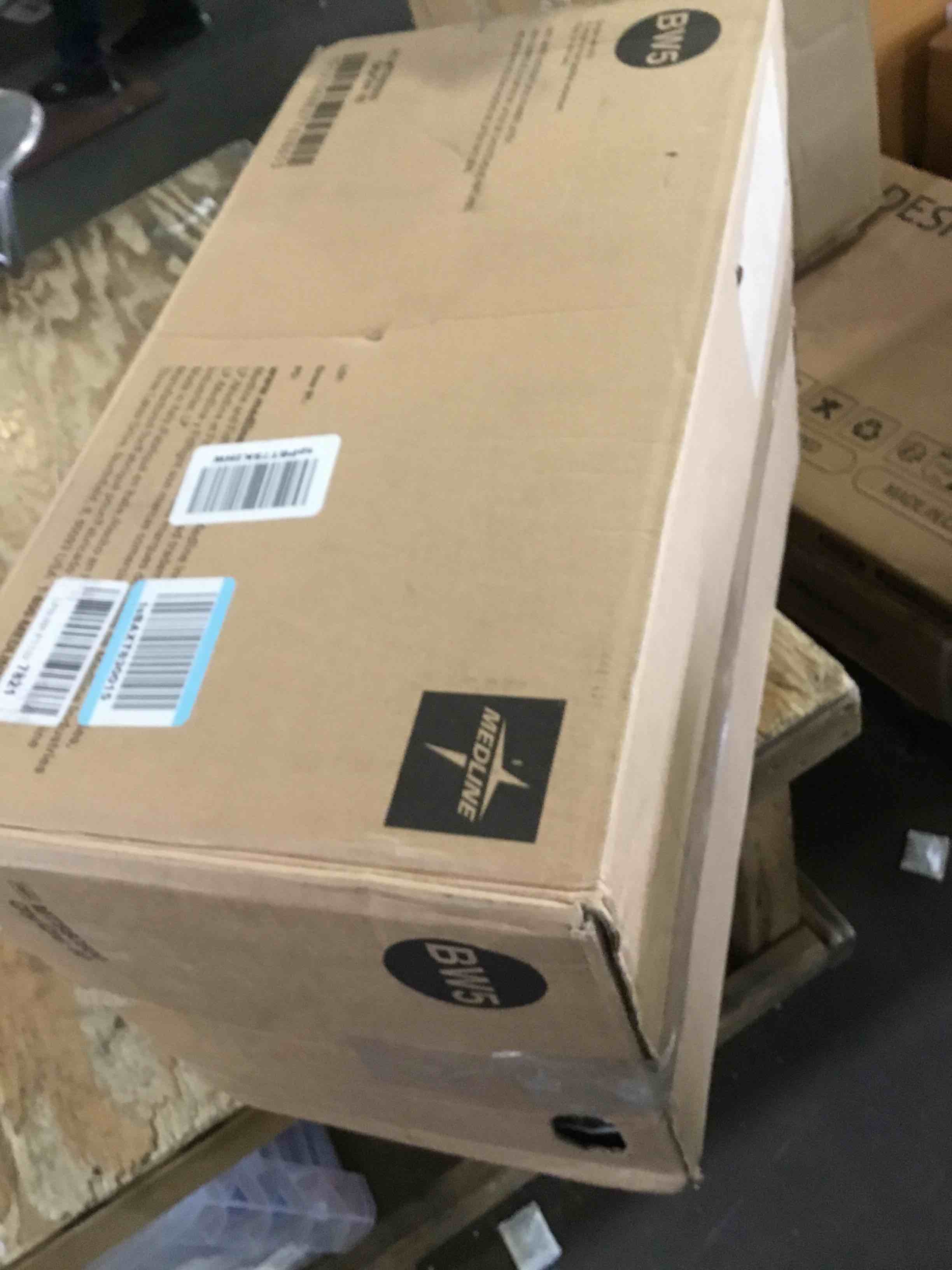 https://s3.amazonaws.com/lotting-images-prod/bidfta/YEL5304295_1690918481306.jpeg