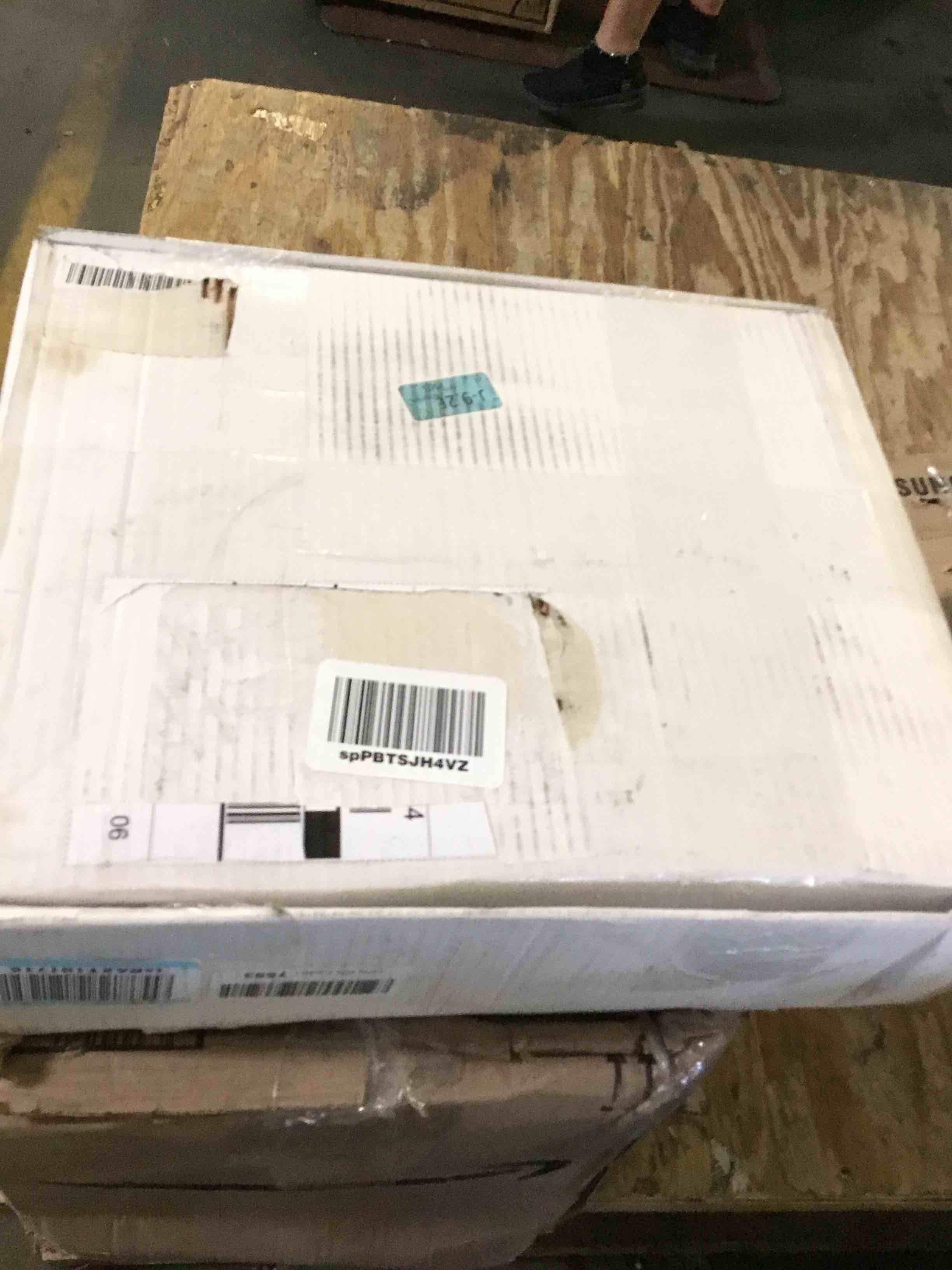 https://s3.amazonaws.com/lotting-images-prod/bidfta/YEL5305231_1689355373401.jpeg