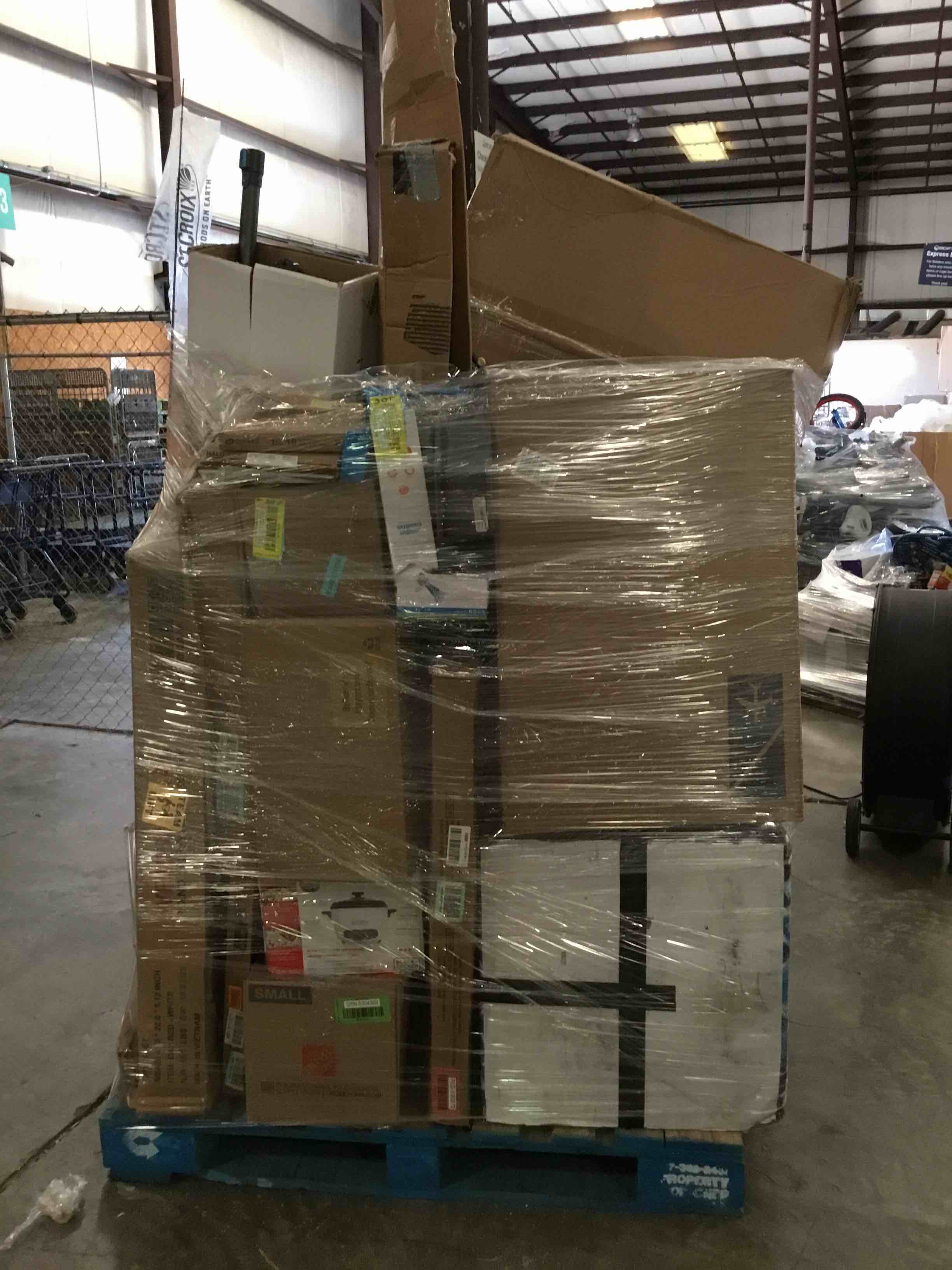 https://s3.amazonaws.com/lotting-images-prod/bidfta/YEL5314880_1696278280348.jpeg