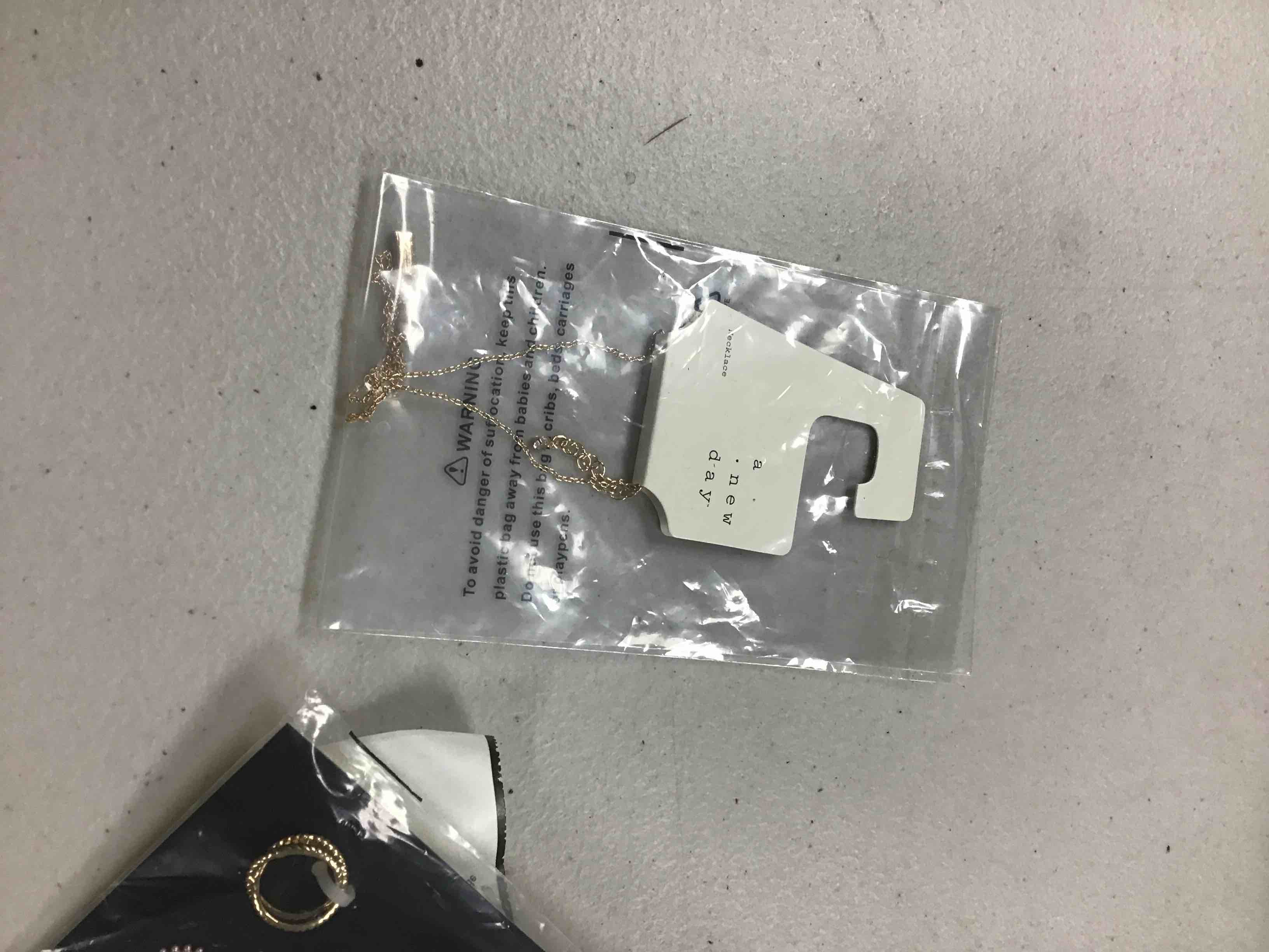 https://s3.amazonaws.com/lotting-images-prod/bidfta/YEL5317197_1691588756074.jpeg