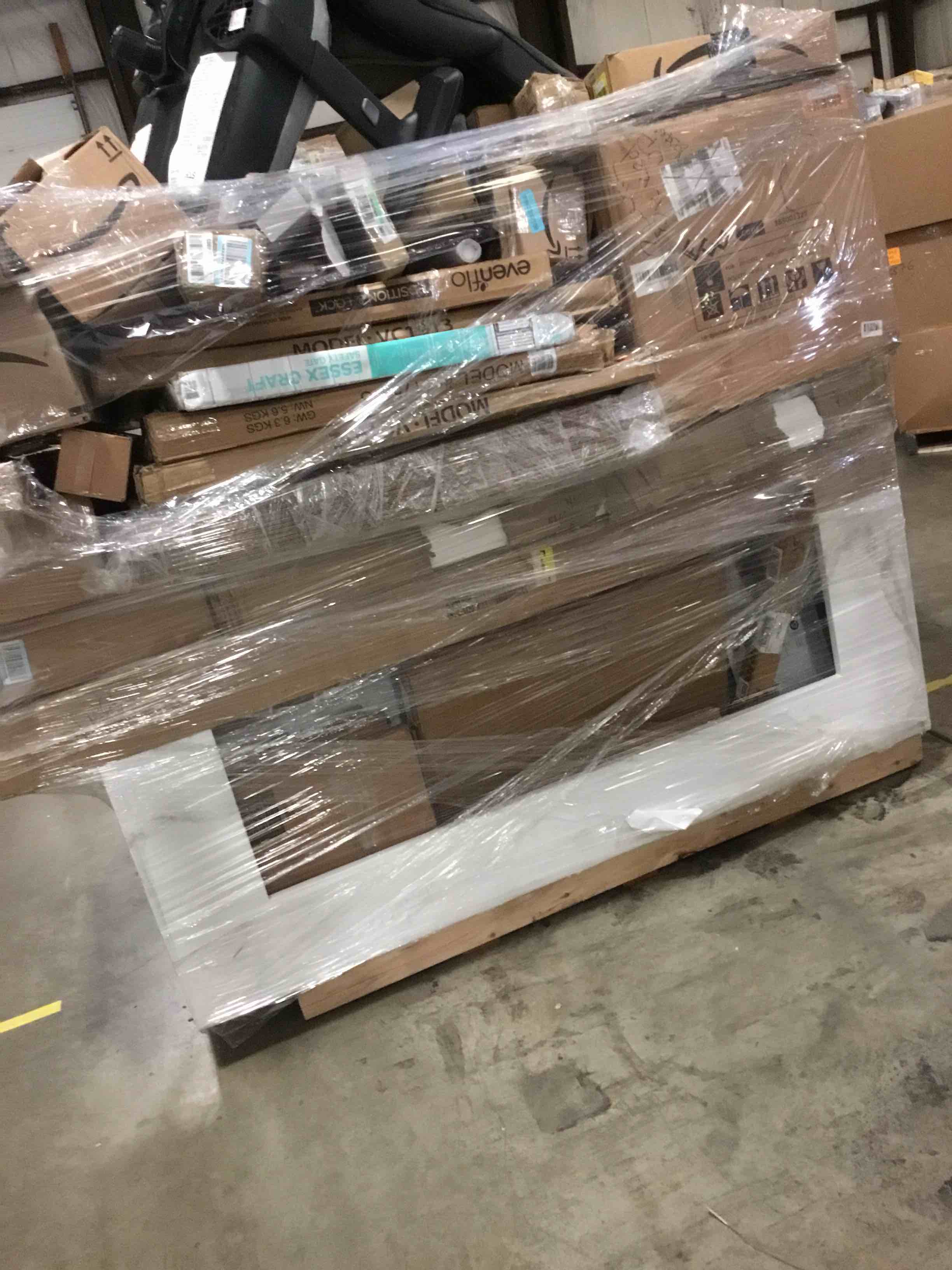 pallet auction( non refundable) (must take all)