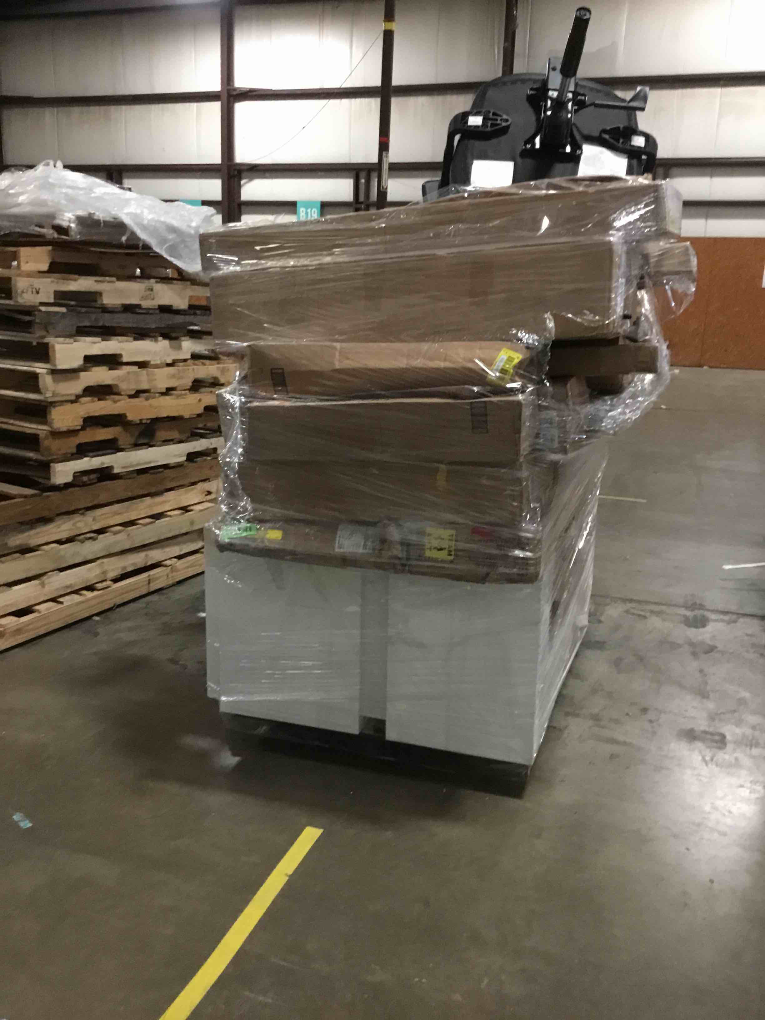 https://s3.amazonaws.com/lotting-images-prod/bidfta/YEL5320897_1703268172025.jpeg