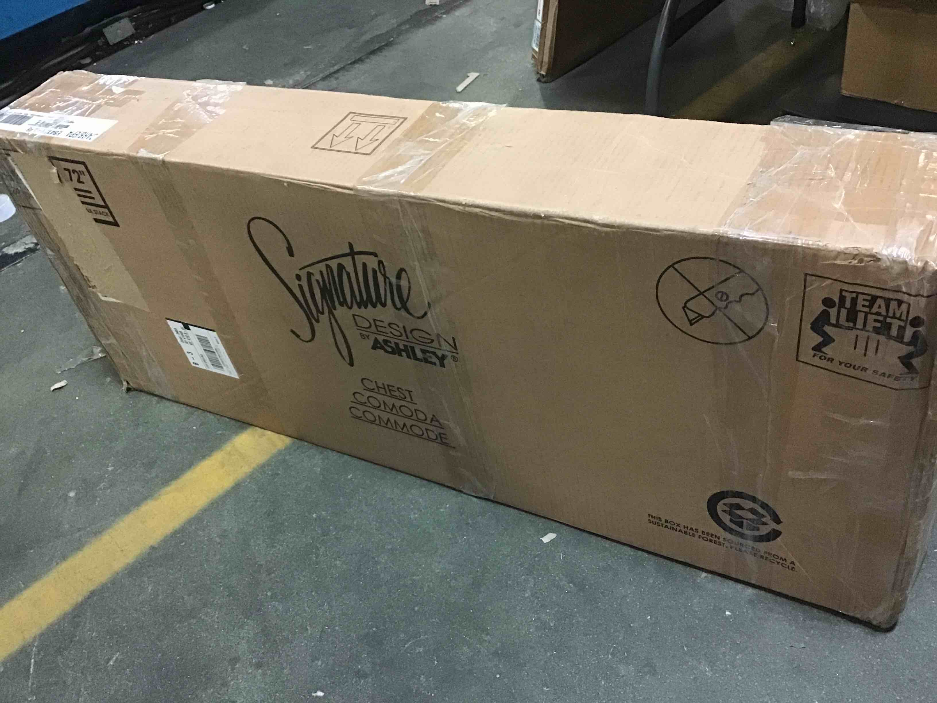 https://s3.amazonaws.com/lotting-images-prod/bidfta/YEL5326607_1692967375737.jpeg