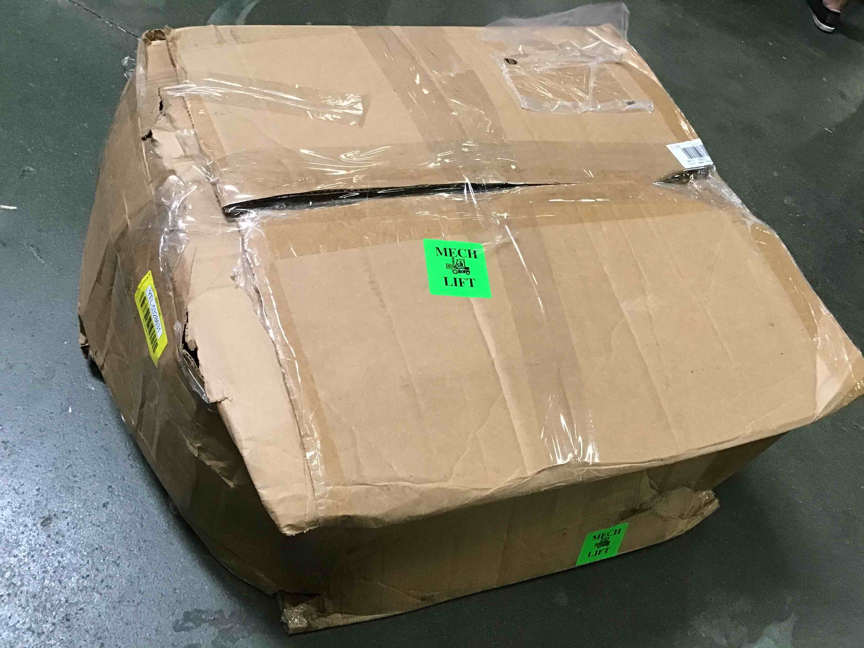 https://s3.amazonaws.com/lotting-images-prod/bidfta/YEL5328631_1691168092203.jpeg