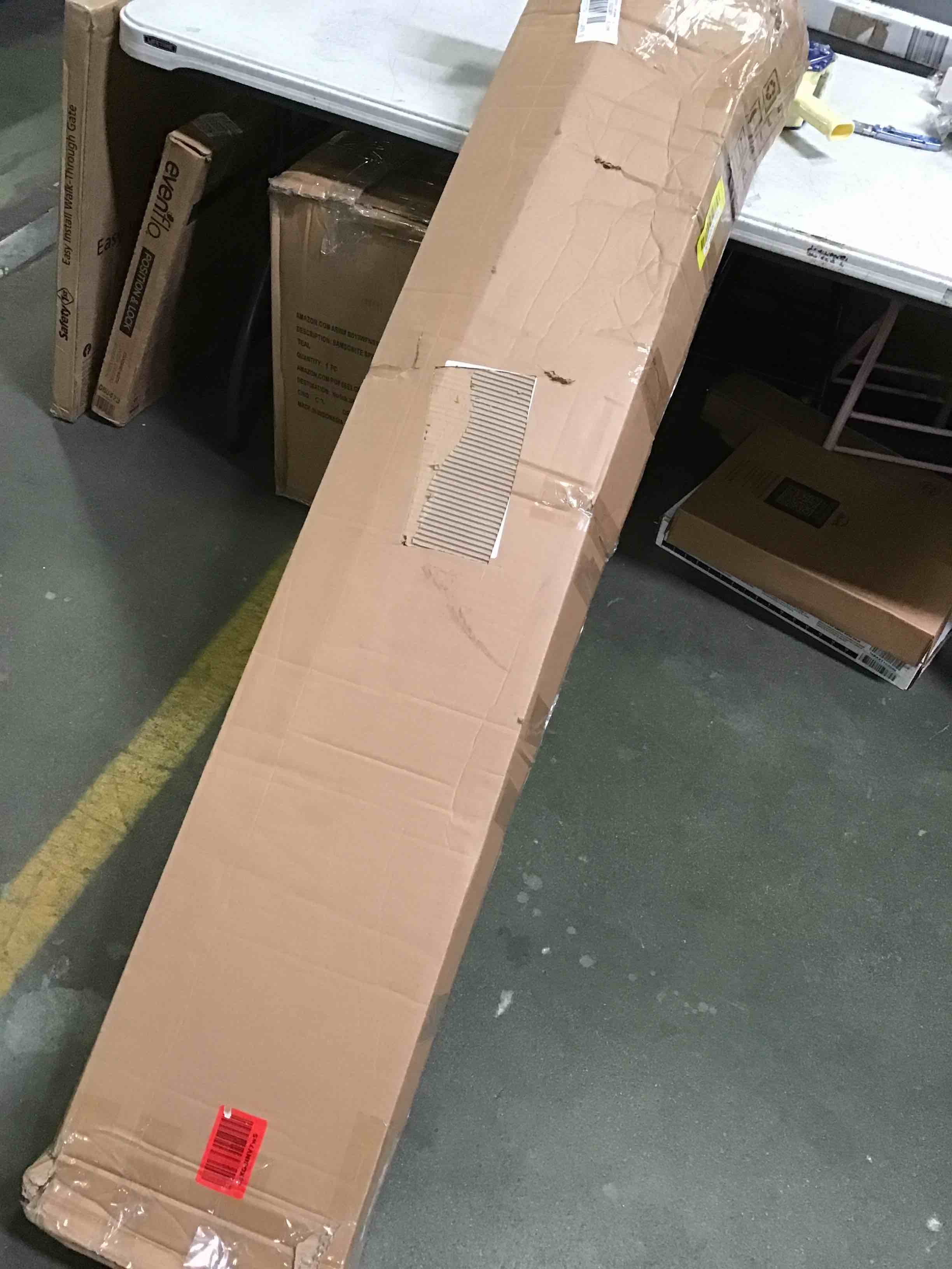 https://s3.amazonaws.com/lotting-images-prod/bidfta/YEL5328658_1691173285629.jpeg