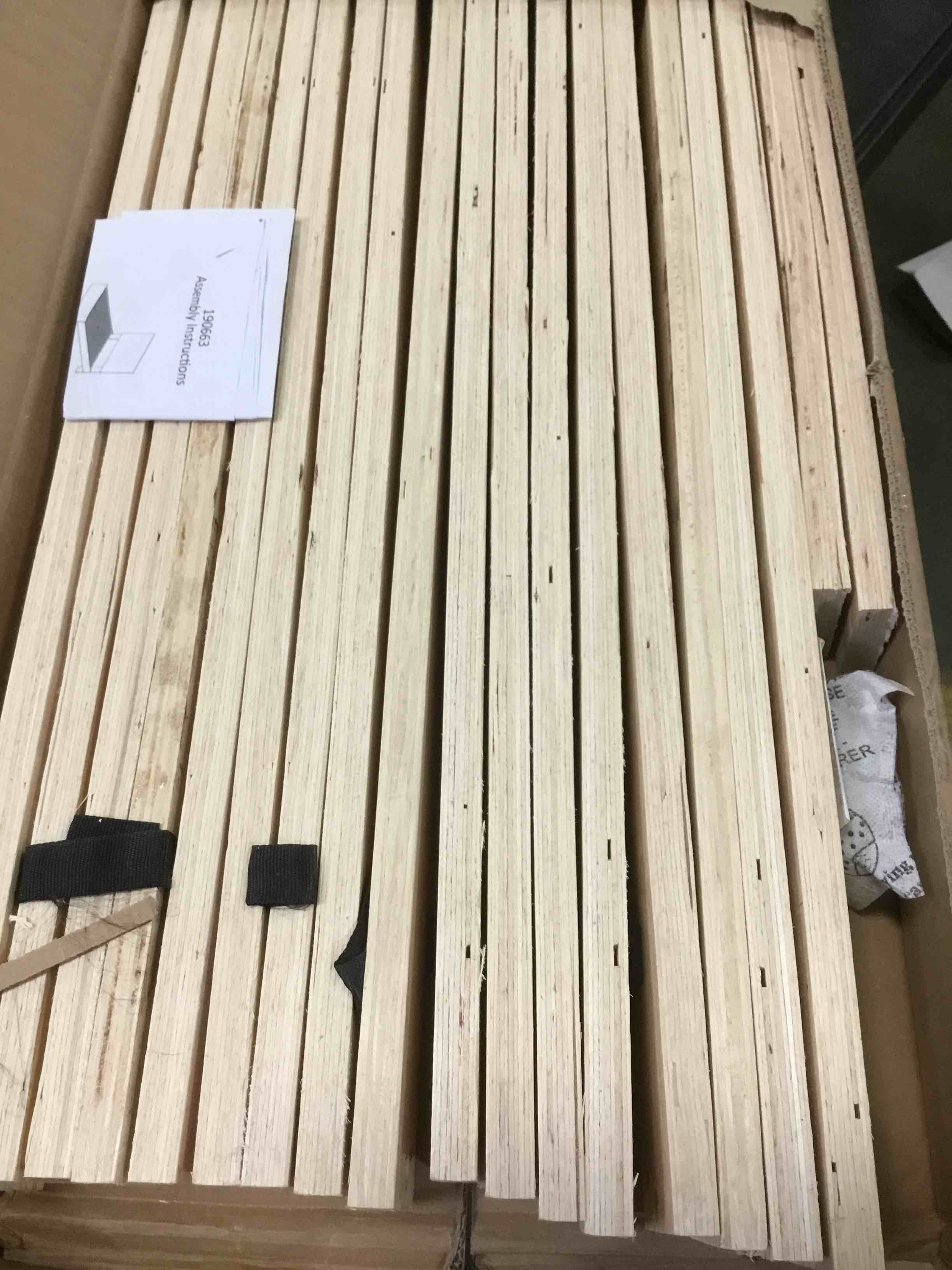 https://s3.amazonaws.com/lotting-images-prod/bidfta/YEL5328809_1691256457006.jpeg