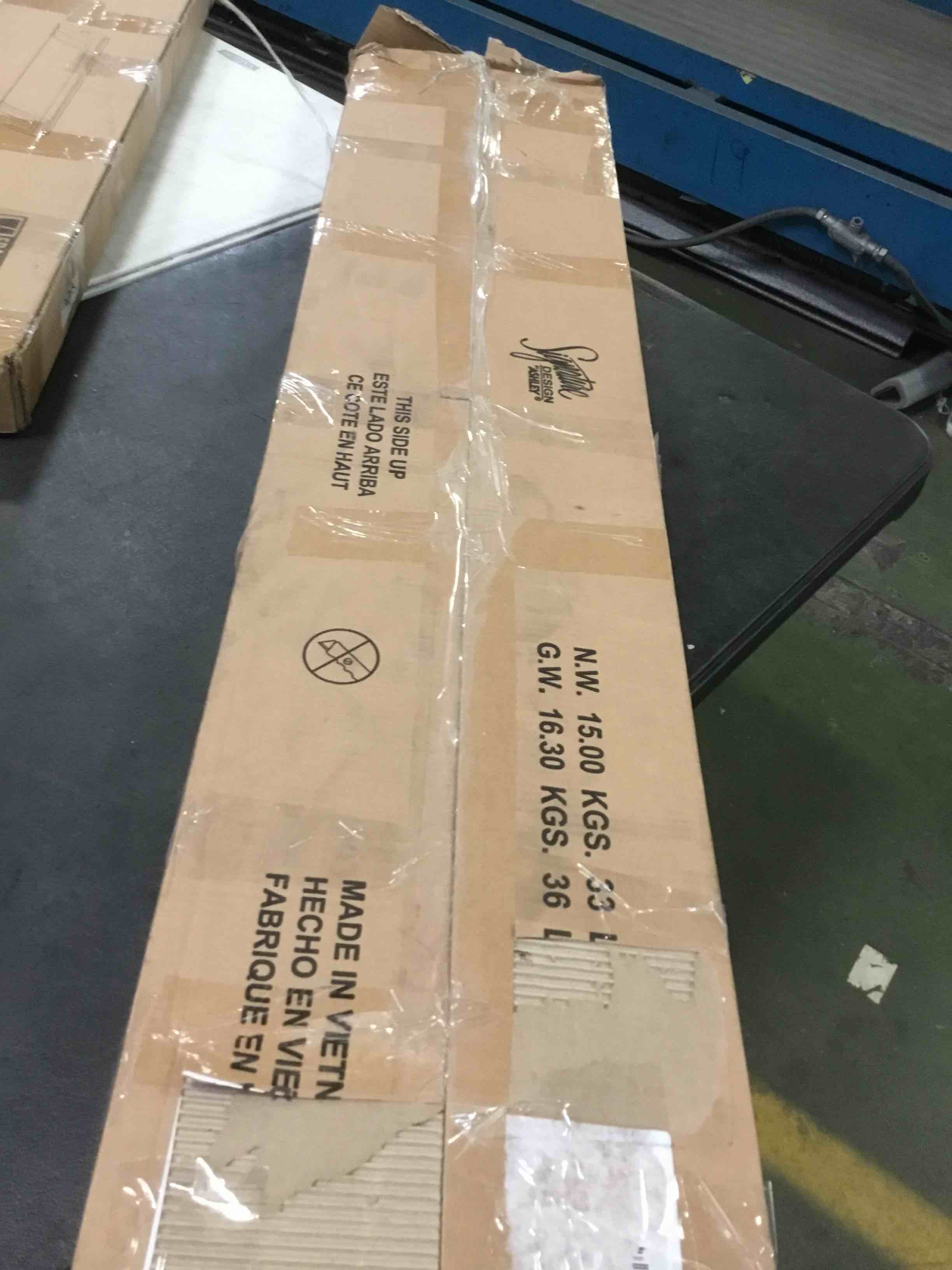 https://s3.amazonaws.com/lotting-images-prod/bidfta/YEL5328809_1691256516468.jpeg