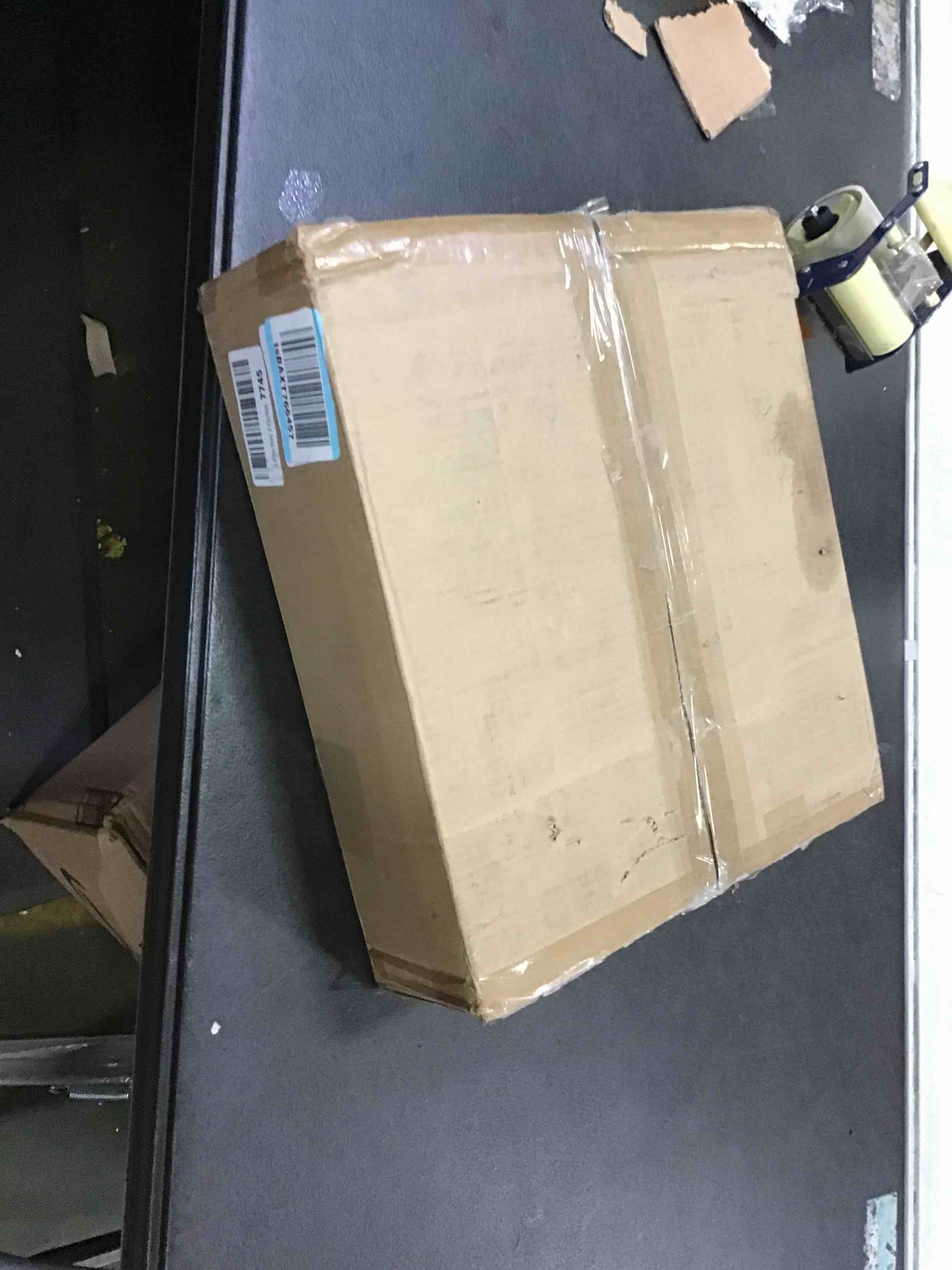 https://s3.amazonaws.com/lotting-images-prod/bidfta/YEL5328887_1691418923341.jpeg