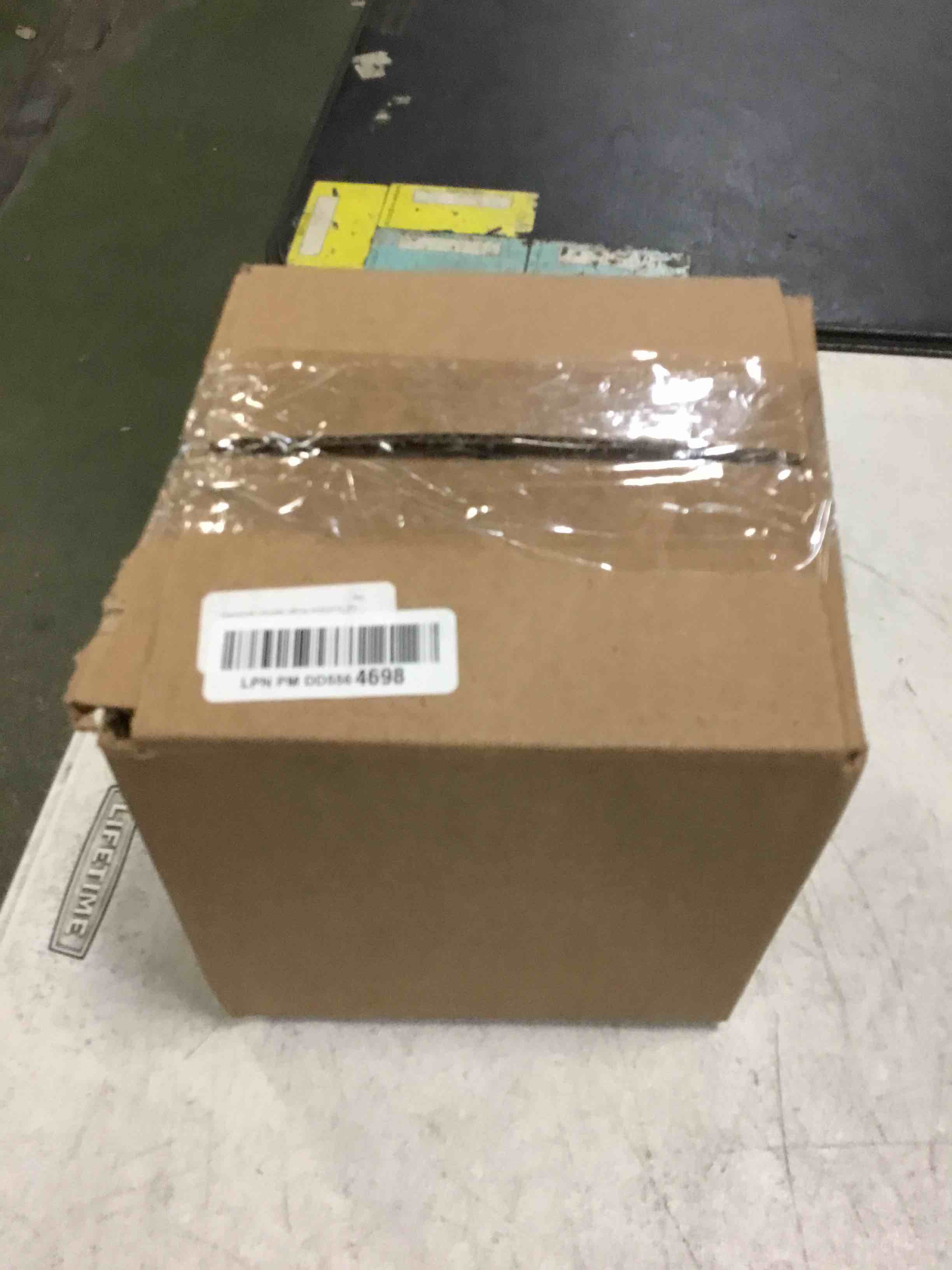 https://s3.amazonaws.com/lotting-images-prod/bidfta/YEL5329021_1691843367589.jpeg