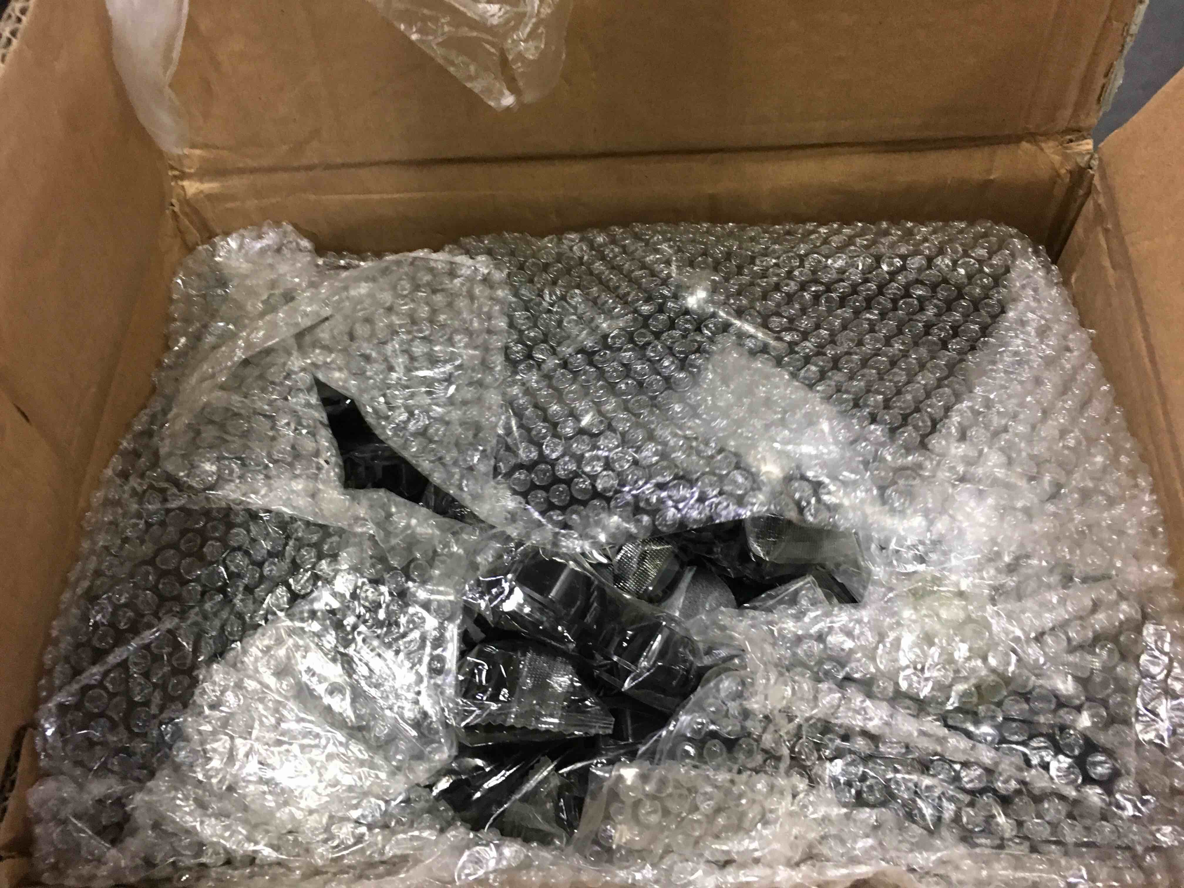 https://s3.amazonaws.com/lotting-images-prod/bidfta/YEL5329245_1692275622004.jpeg