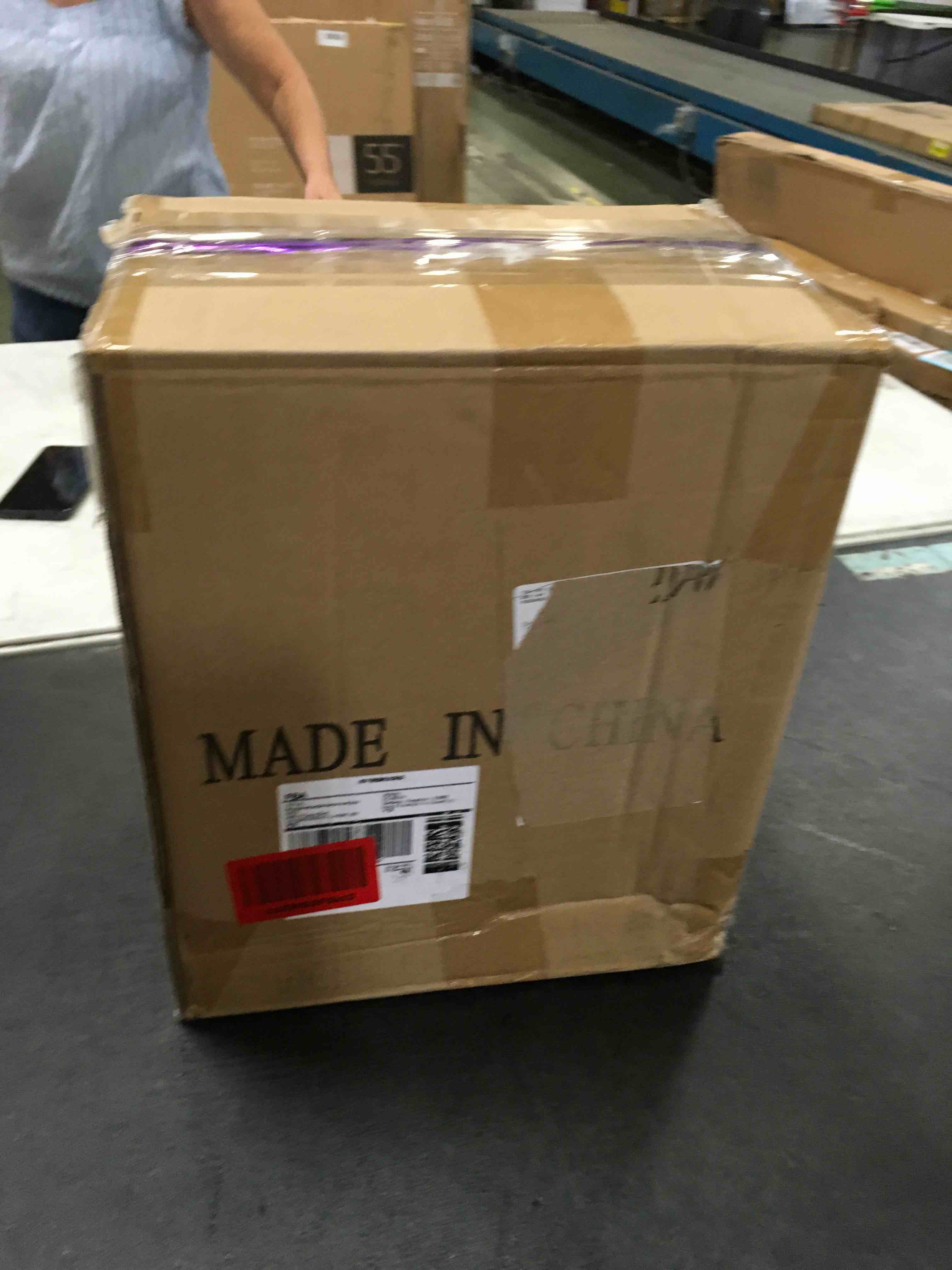 https://s3.amazonaws.com/lotting-images-prod/bidfta/YEL5329245_1692275638736.jpeg