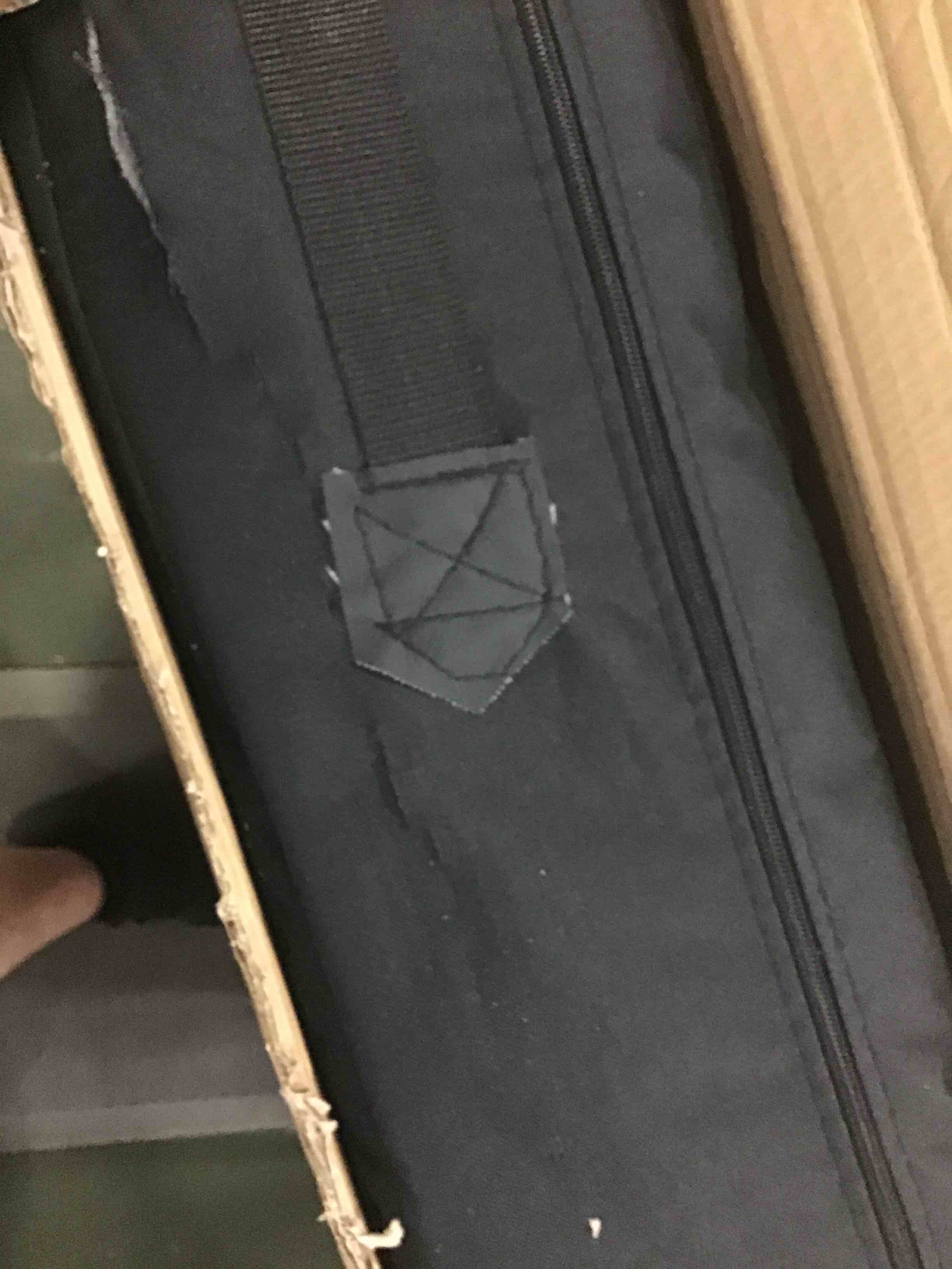 https://s3.amazonaws.com/lotting-images-prod/bidfta/YEL5330023_1691068792248.jpeg