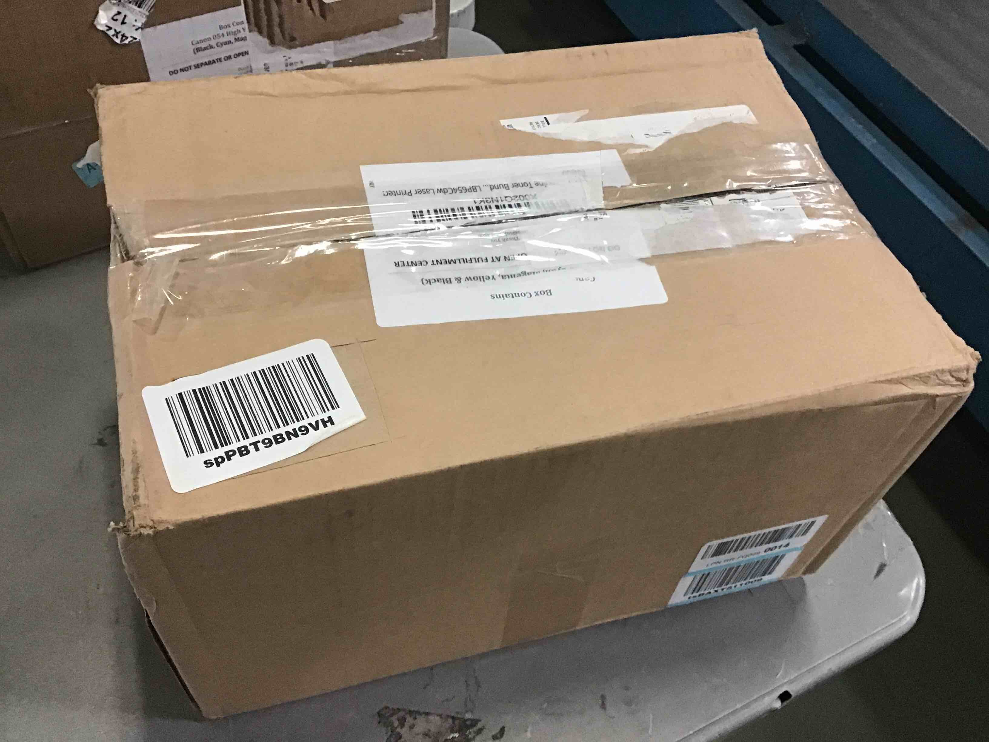 https://s3.amazonaws.com/lotting-images-prod/bidfta/YEL5330200_1691175432490.jpeg