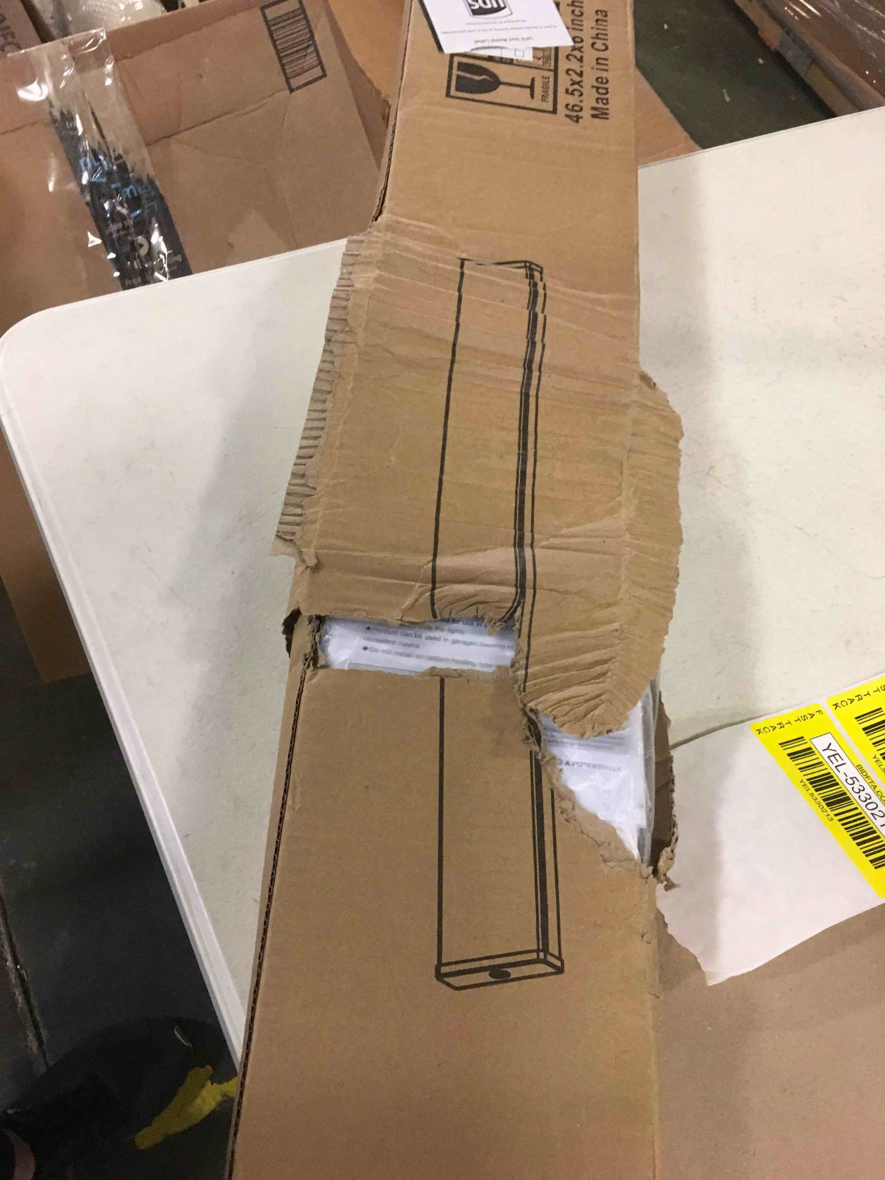 https://s3.amazonaws.com/lotting-images-prod/bidfta/YEL5330213_1691328921206.jpeg