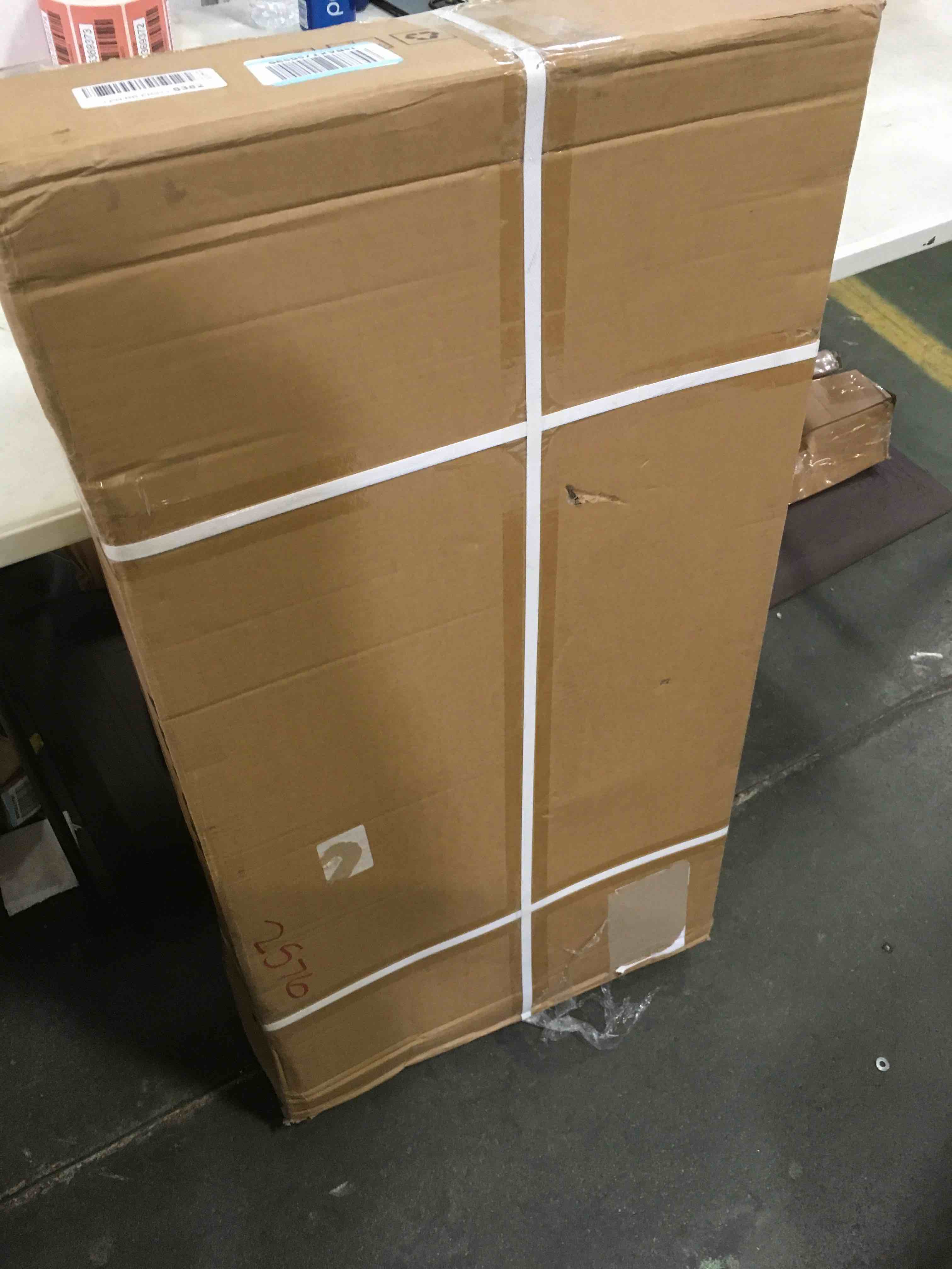 https://s3.amazonaws.com/lotting-images-prod/bidfta/YEL5330215_1691329220035.jpeg