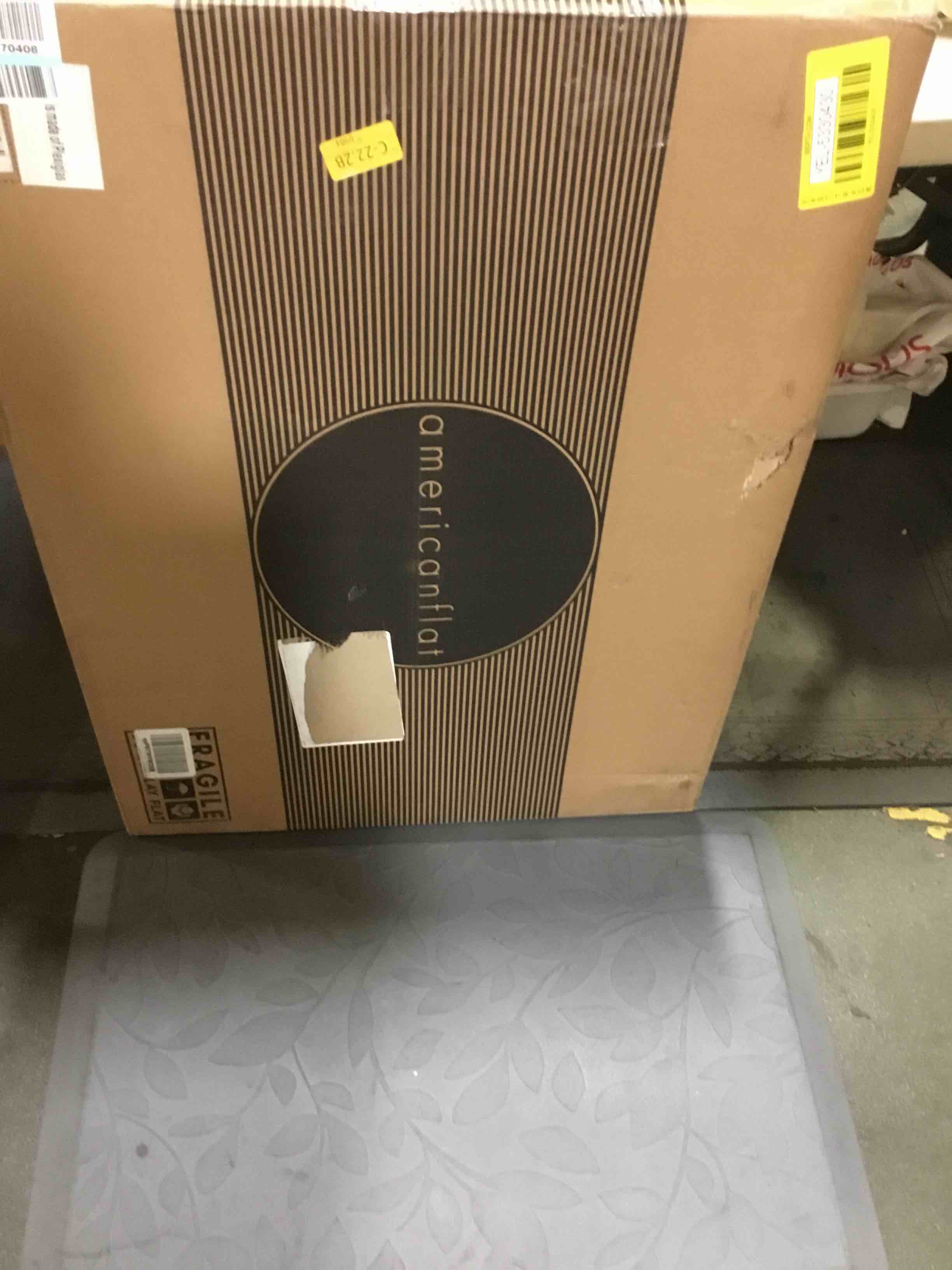 https://s3.amazonaws.com/lotting-images-prod/bidfta/YEL5330430_1691667633001.jpeg