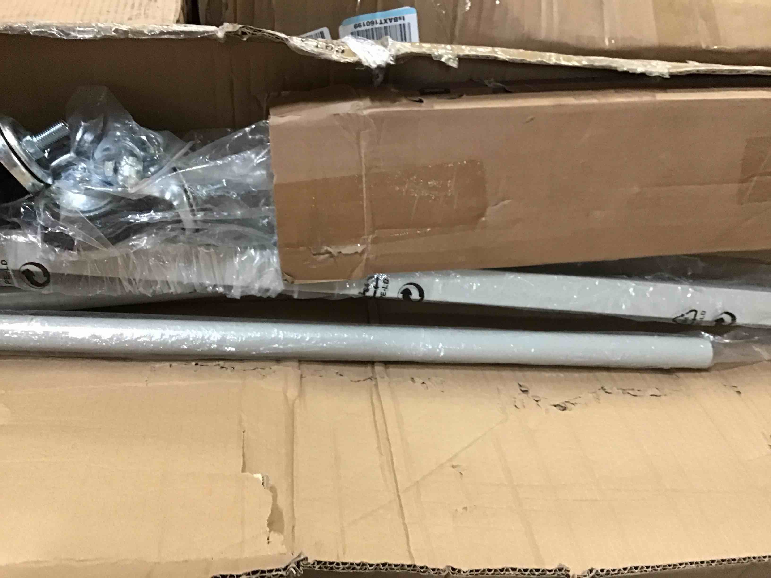 https://s3.amazonaws.com/lotting-images-prod/bidfta/YEL5330660_1691765560542.jpeg