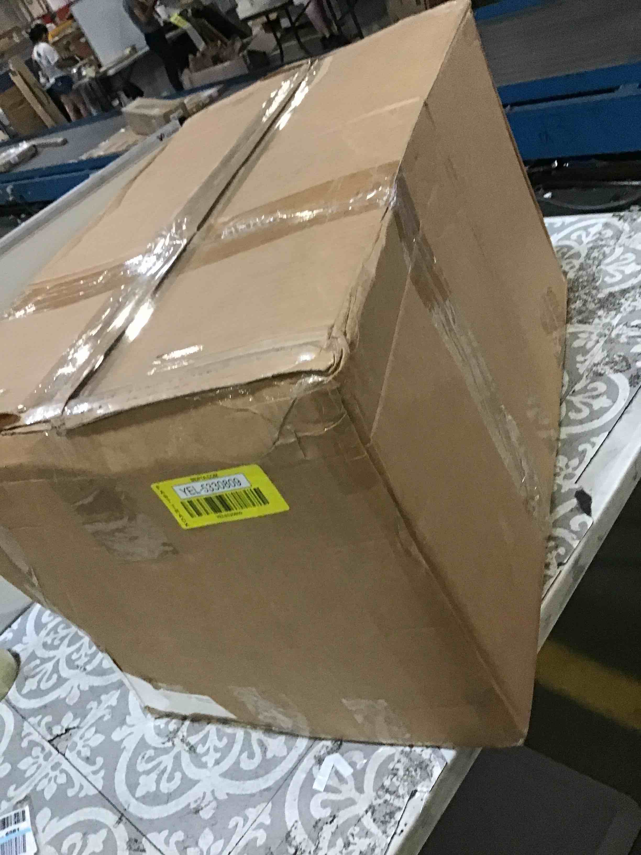 https://s3.amazonaws.com/lotting-images-prod/bidfta/YEL5330809_1692017655783.jpeg