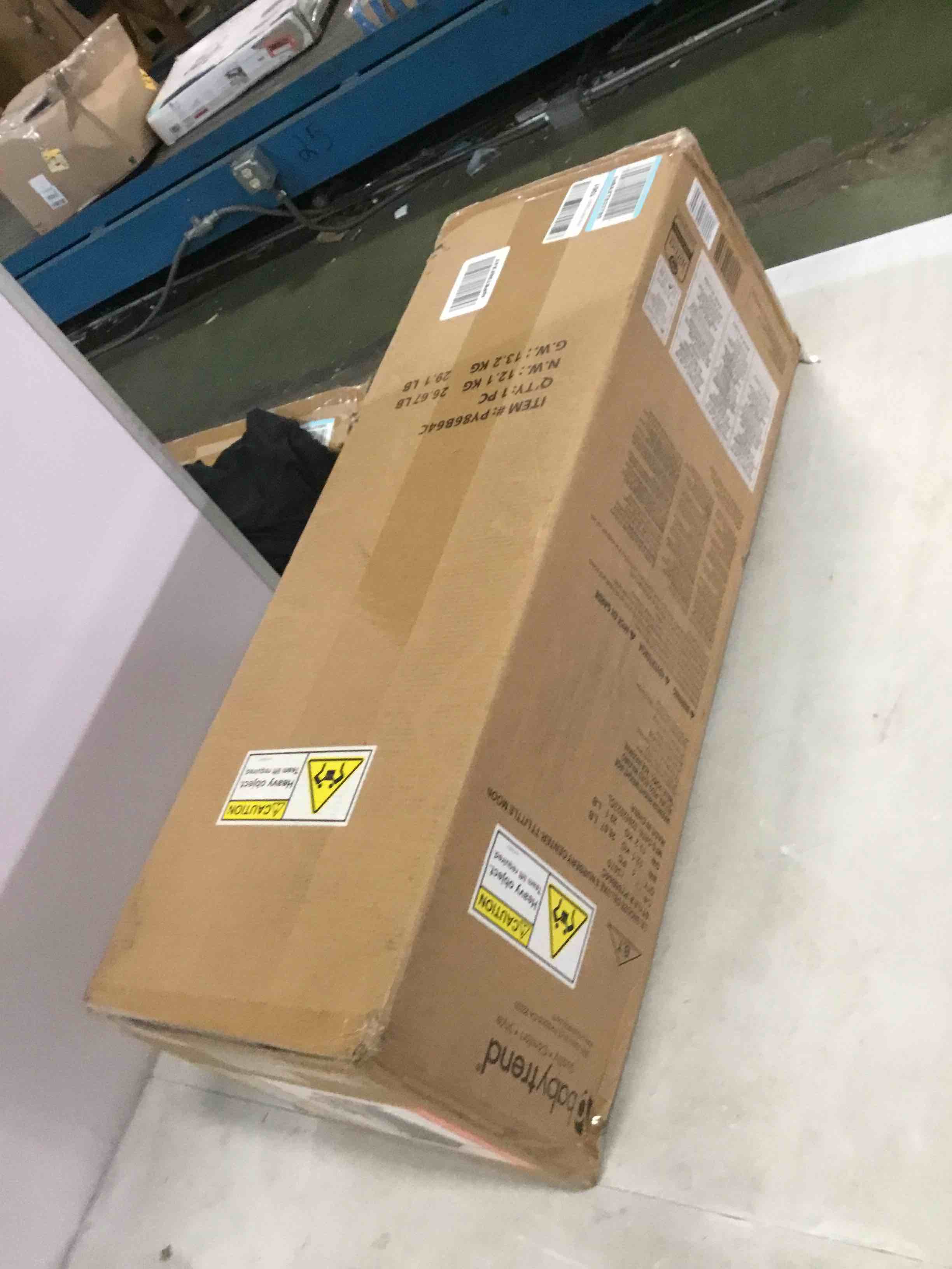 https://s3.amazonaws.com/lotting-images-prod/bidfta/YEL5331125_1692187751587.jpeg
