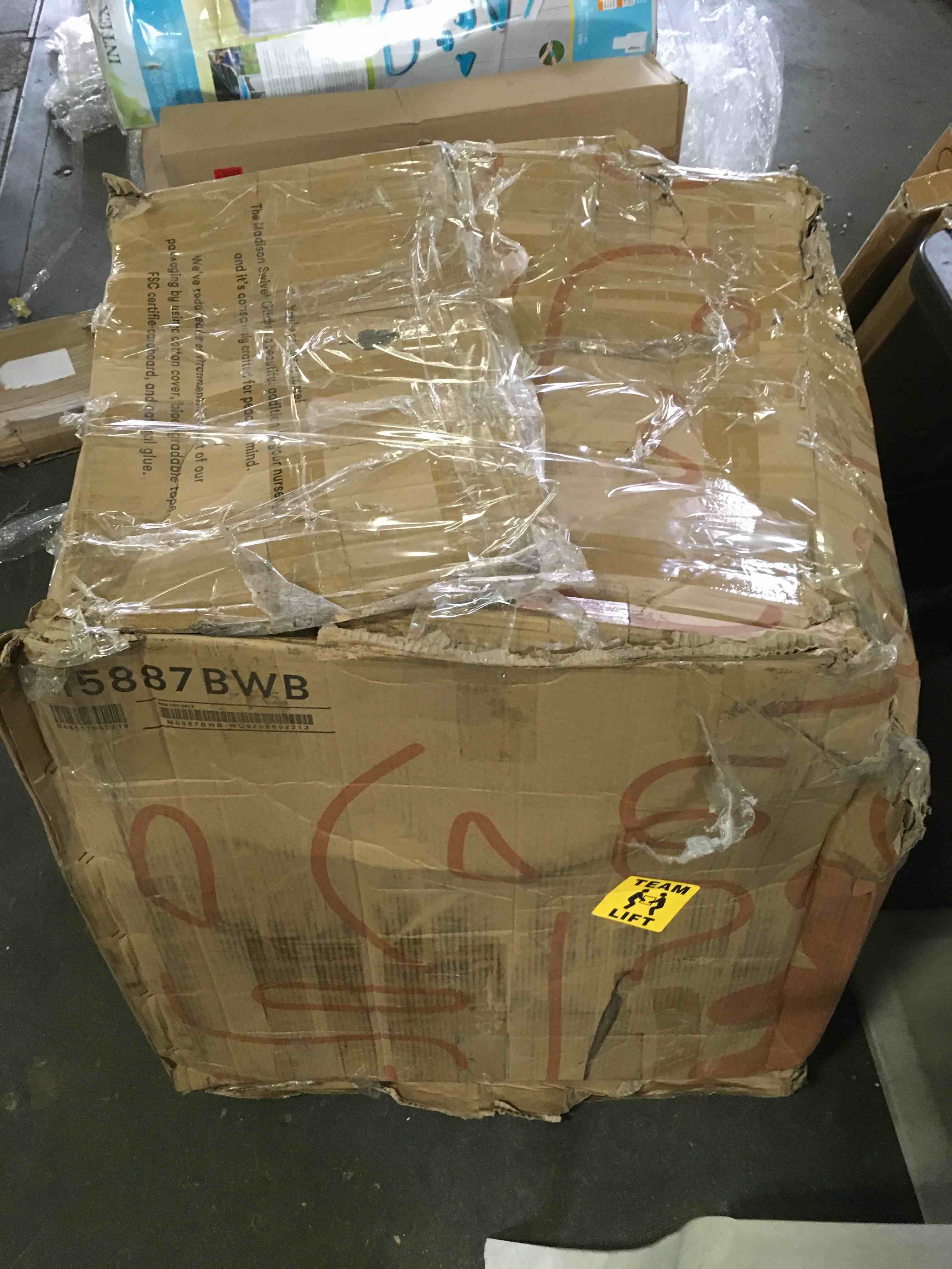 https://s3.amazonaws.com/lotting-images-prod/bidfta/YEL5332065_1691428744790.jpeg
