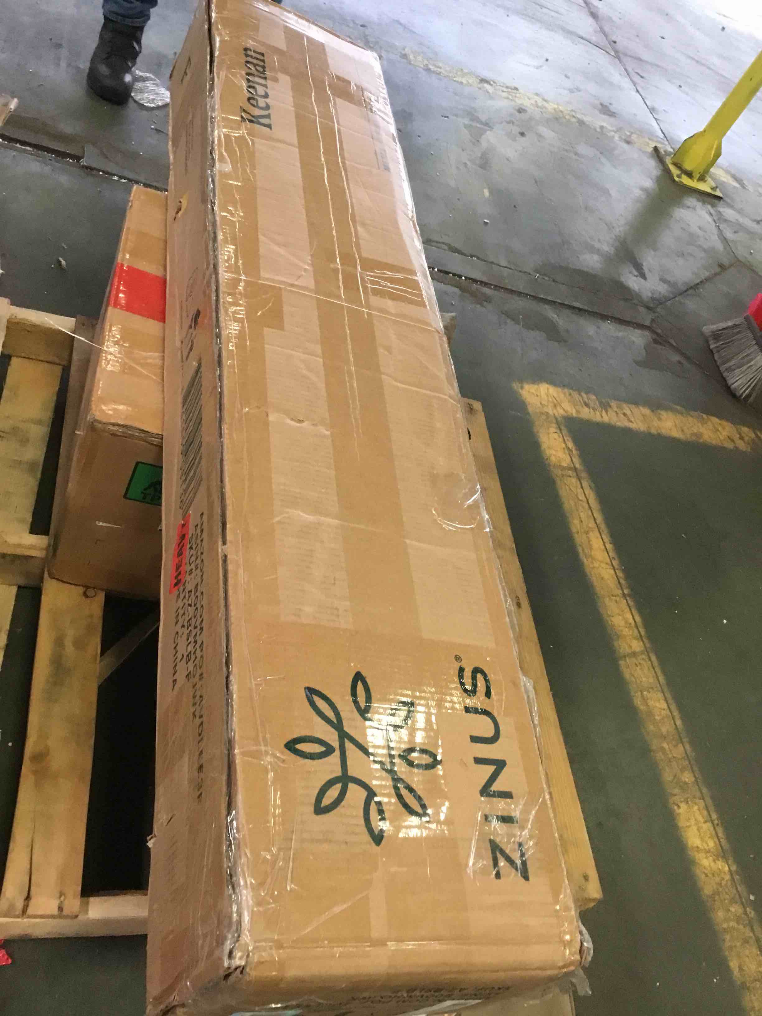 https://s3.amazonaws.com/lotting-images-prod/bidfta/YEL5333444_1690907127782.jpeg