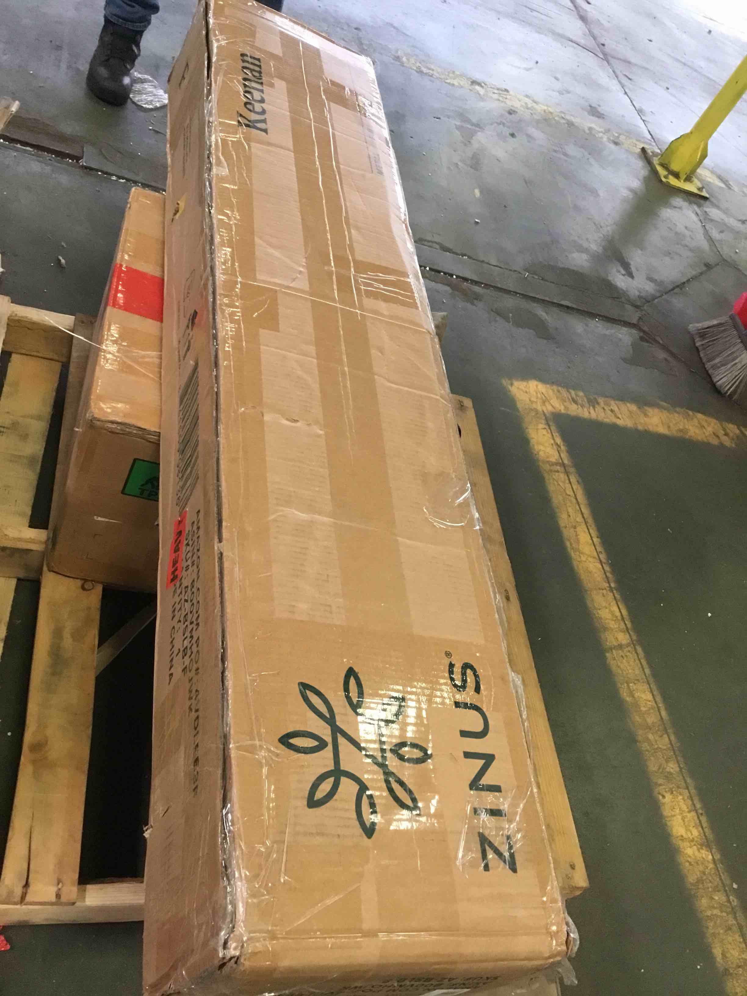 https://s3.amazonaws.com/lotting-images-prod/bidfta/YEL5333444_1690907128895.jpeg