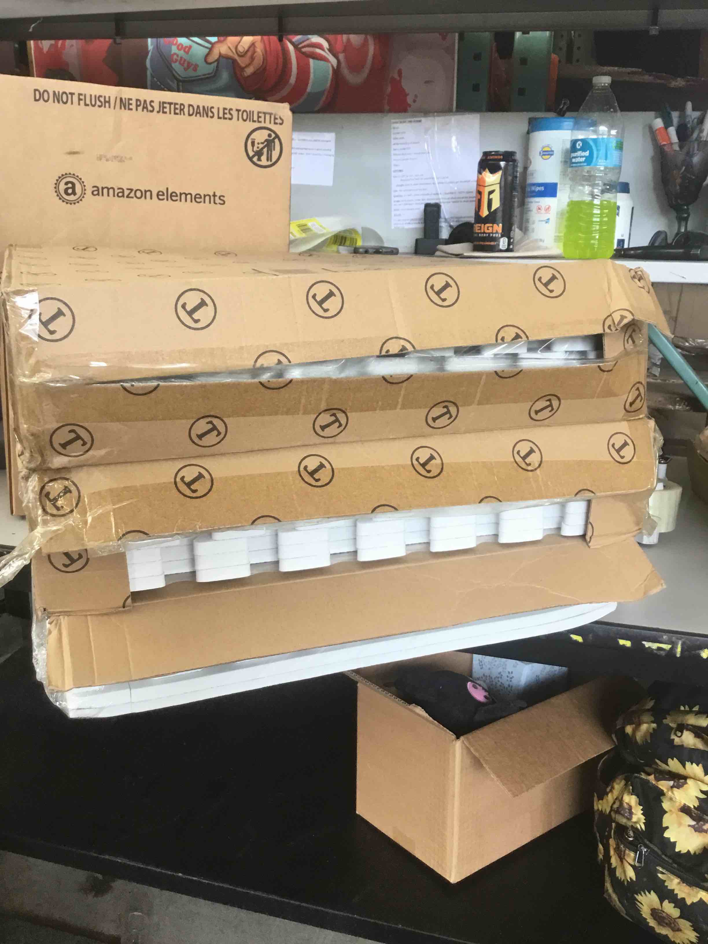https://s3.amazonaws.com/lotting-images-prod/bidfta/YEL5337838_1689606590996.jpeg