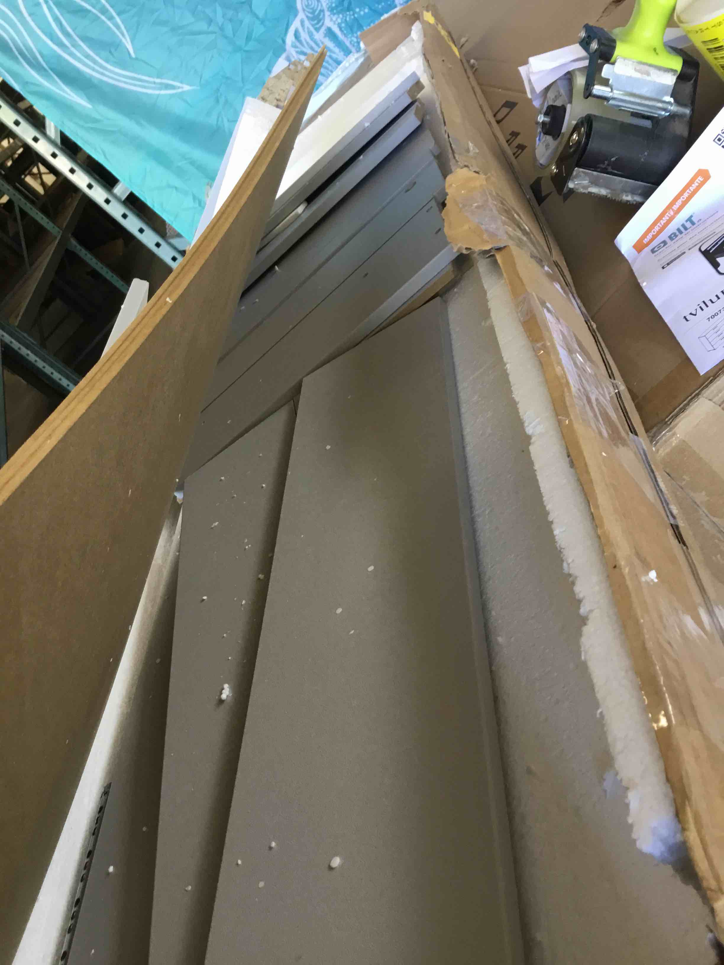 https://s3.amazonaws.com/lotting-images-prod/bidfta/YEL5339613_1695217392009.jpeg