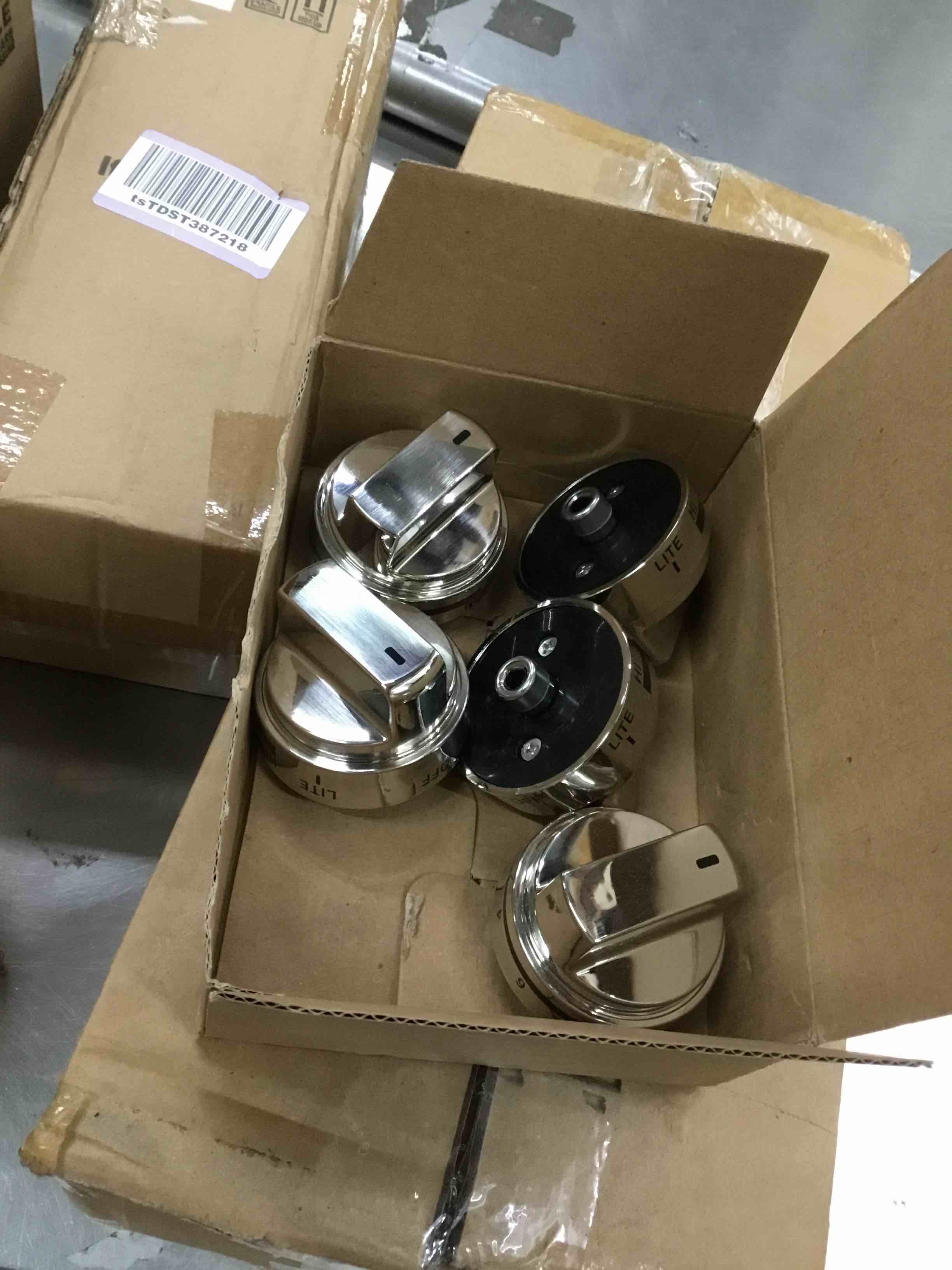 https://s3.amazonaws.com/lotting-images-prod/bidfta/YEL5343900_1696533971336.jpeg