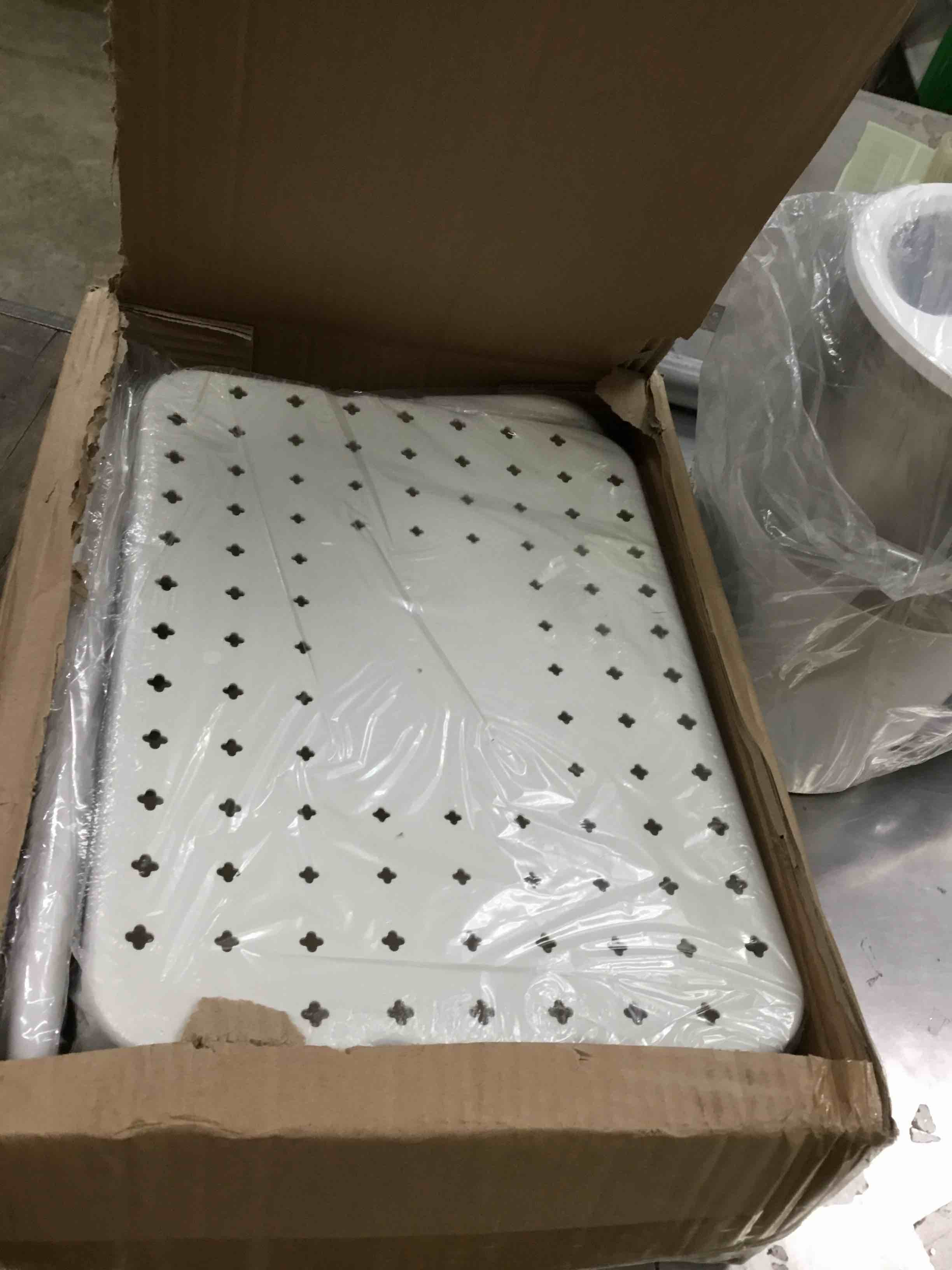 https://s3.amazonaws.com/lotting-images-prod/bidfta/YEL5343907_1696536930526.jpeg